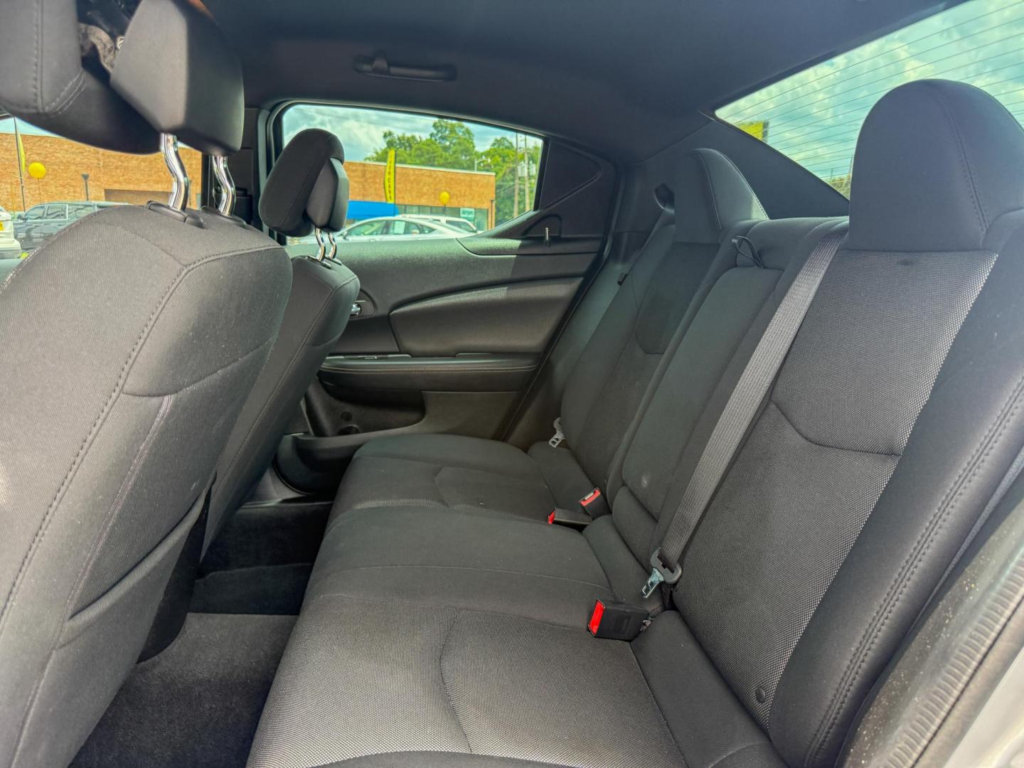 2013 Dodge Avenger SE (1C3CDZAG2DN) with an 3.6L V6 DOHC 24V FFV engine, 6-Speed Automatic transmission, located at 419 N 18th St., Monroe, LA, 71201, (318) 410-9250, 32.514370, -92.105133 - Photo#4