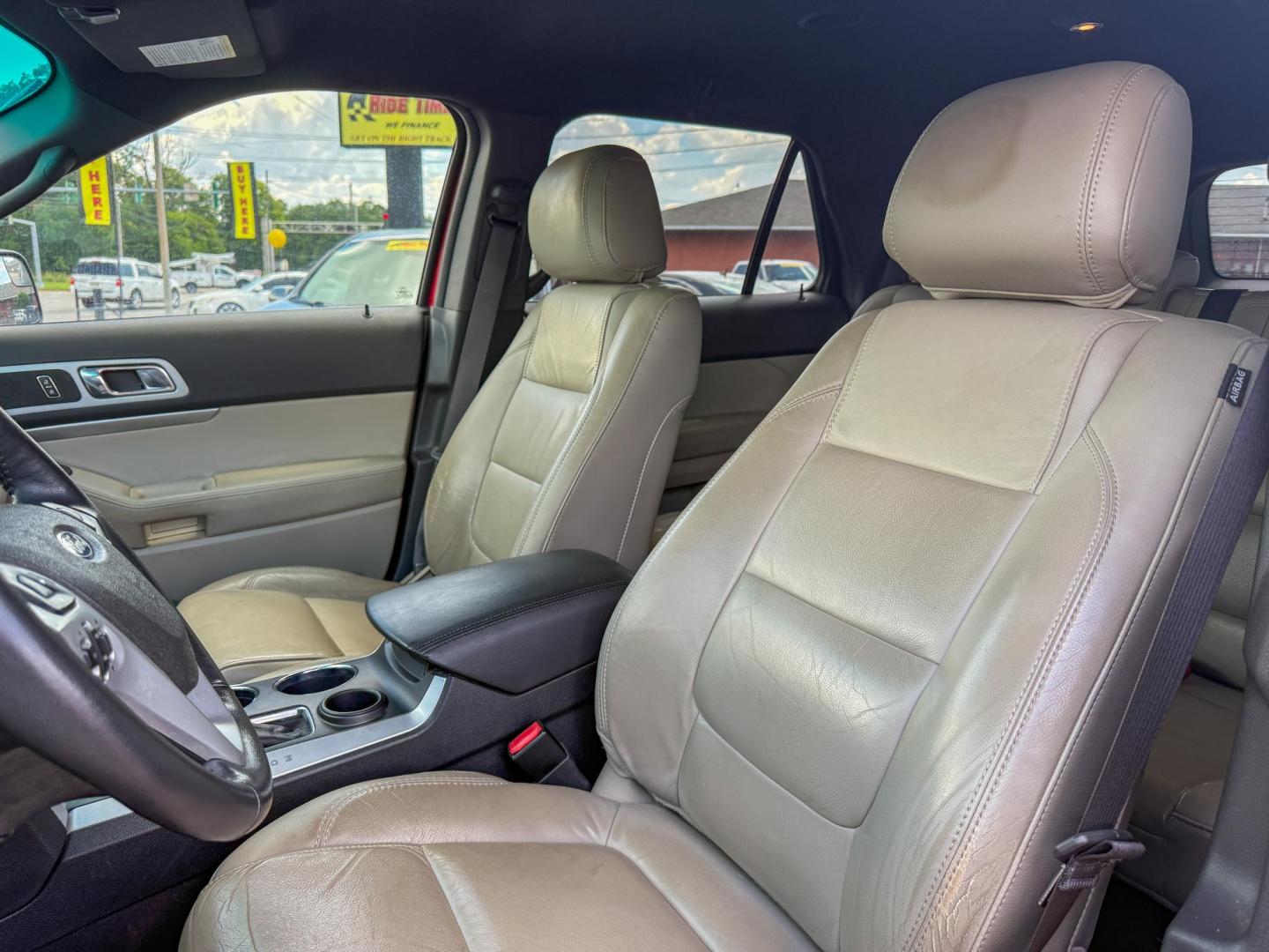 2012 Ford Explorer XLT FWD (1FMHK7D81CG) with an 3.5L V6 DOHC 24V engine, 6-Speed Automatic transmission, located at 419 N 18th St., Monroe, LA, 71201, (318) 410-9250, 32.514370, -92.105133 - Photo#2