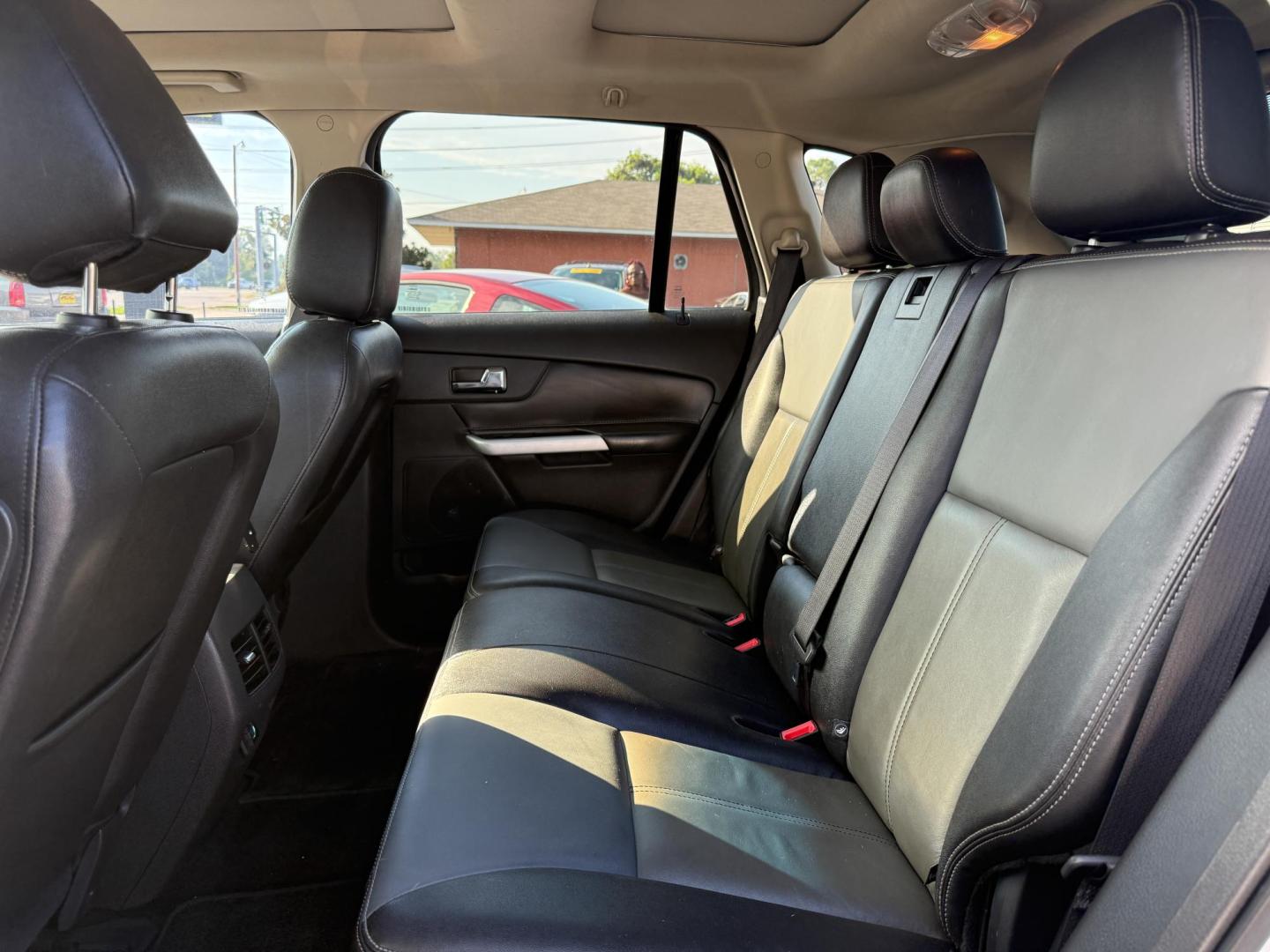 2013 Ford Edge Sport FWD (2FMDK3AK1DB) with an 3.7L V6 DOHC 24V engine, 6-Speed Automatic transmission, located at 419 N 18th St., Monroe, LA, 71201, (318) 410-9250, 32.514370, -92.105133 - Photo#4