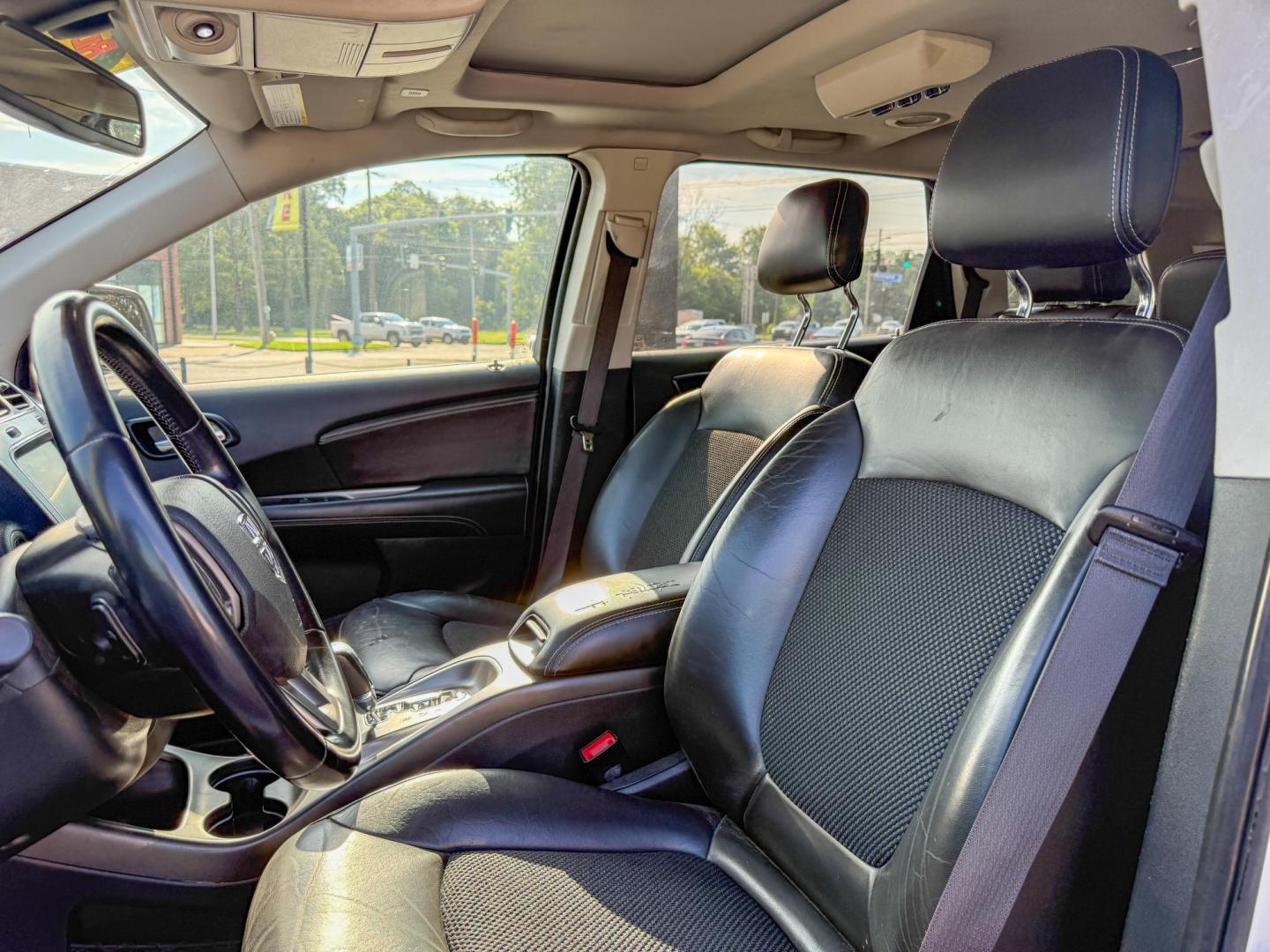 2020 Dodge Journey Crossroad (3C4PDCGB2LT) with an 2.4L L4 DOHC 16V engine, 4A transmission, located at 419 N 18th St., Monroe, LA, 71201, (318) 410-9250, 32.514370, -92.105133 - Photo#2