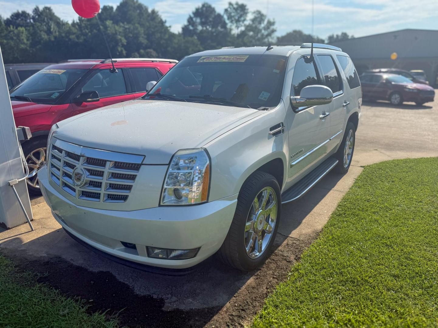2012 Cadillac Escalade 2WD Luxury (1GYS3BEF1CR) with an 6.2L V8 OHV 16V FFV engine, 6-Speed Automatic transmission, located at 419 N 18th St., Monroe, LA, 71201, (318) 410-9250, 32.514370, -92.105133 - Photo#0