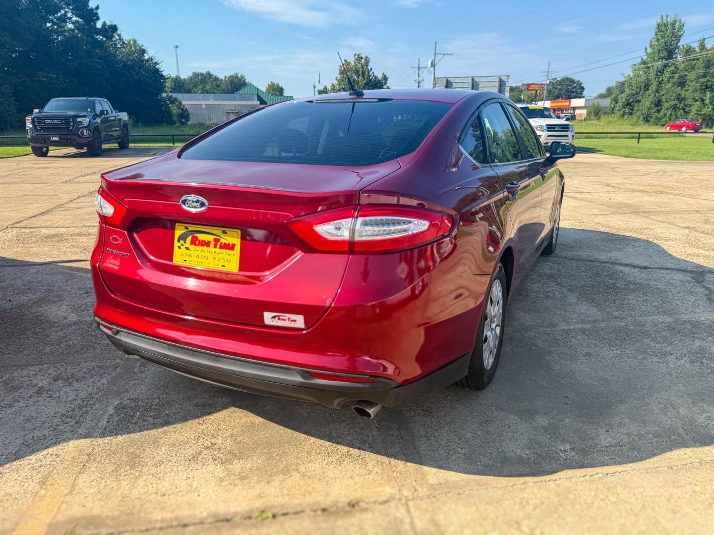 2014 Ford Fusion S (3FA6P0G7XER) with an 2.5L L4 DOHC 16V engine, located at 419 N 18th St., Monroe, LA, 71201, (318) 410-9250, 32.514370, -92.105133 - Photo#1