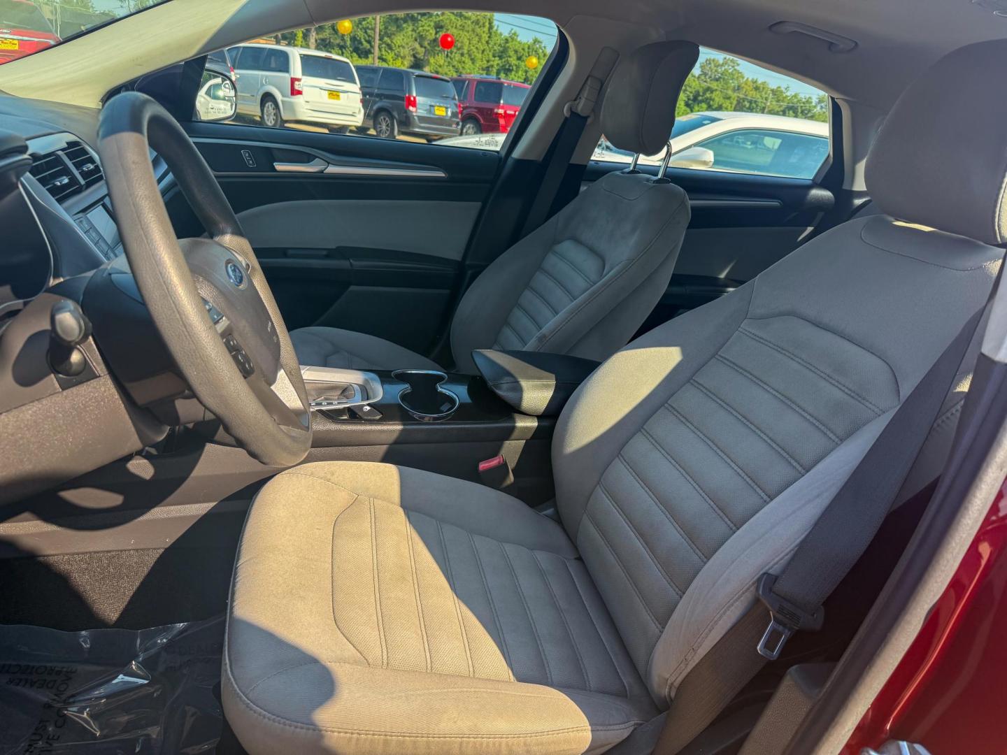 2014 Ford Fusion S (3FA6P0G7XER) with an 2.5L L4 DOHC 16V engine, located at 419 N 18th St., Monroe, LA, 71201, (318) 410-9250, 32.514370, -92.105133 - Photo#2