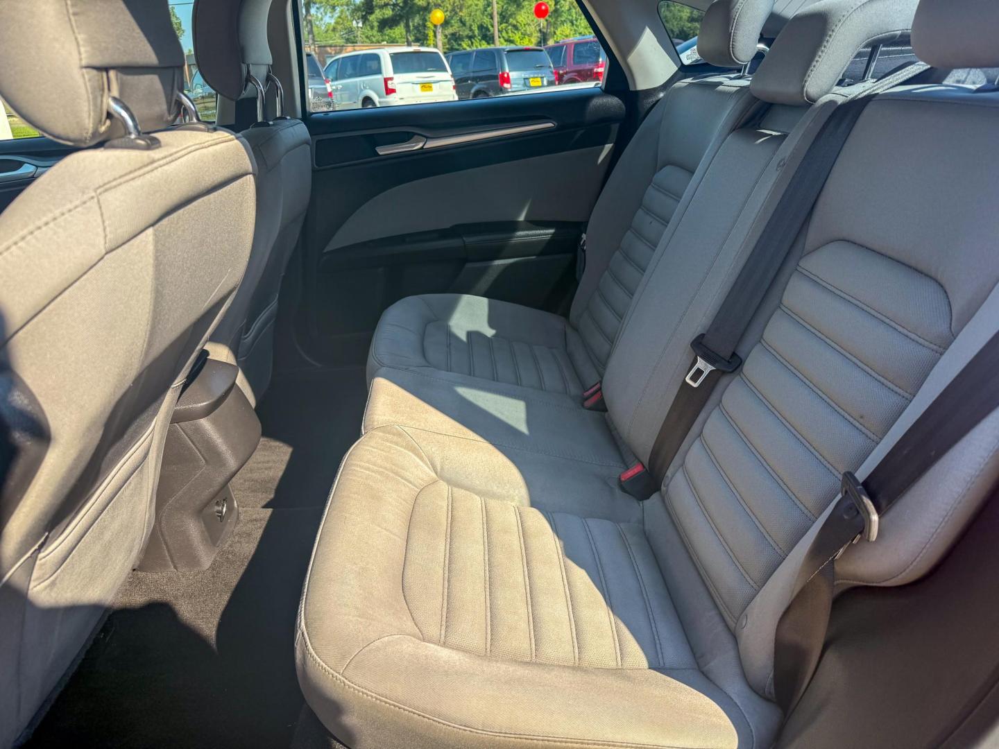 2014 Ford Fusion S (3FA6P0G7XER) with an 2.5L L4 DOHC 16V engine, located at 419 N 18th St., Monroe, LA, 71201, (318) 410-9250, 32.514370, -92.105133 - Photo#3