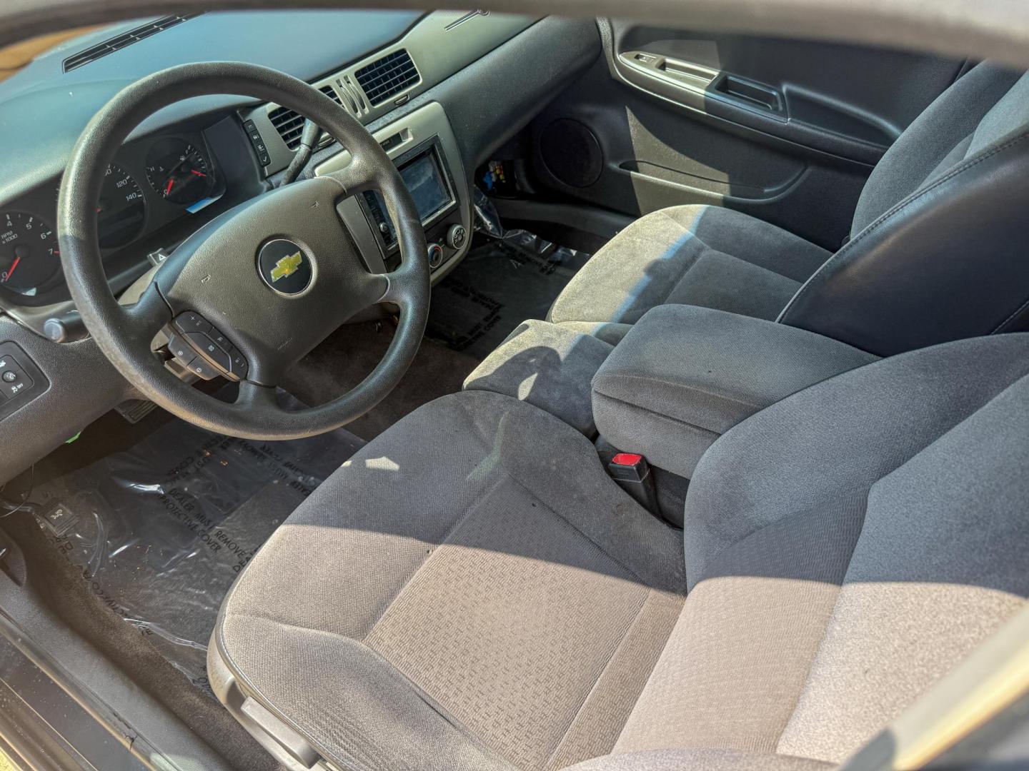 2013 Chevrolet Impala Police Cruiser (2G1WD5E32D1) with an 3.6L V6 DOHC 16V FFV engine, 6-Speed Automatic transmission, located at 419 N 18th St., Monroe, LA, 71201, (318) 410-9250, 32.514370, -92.105133 - Photo#3