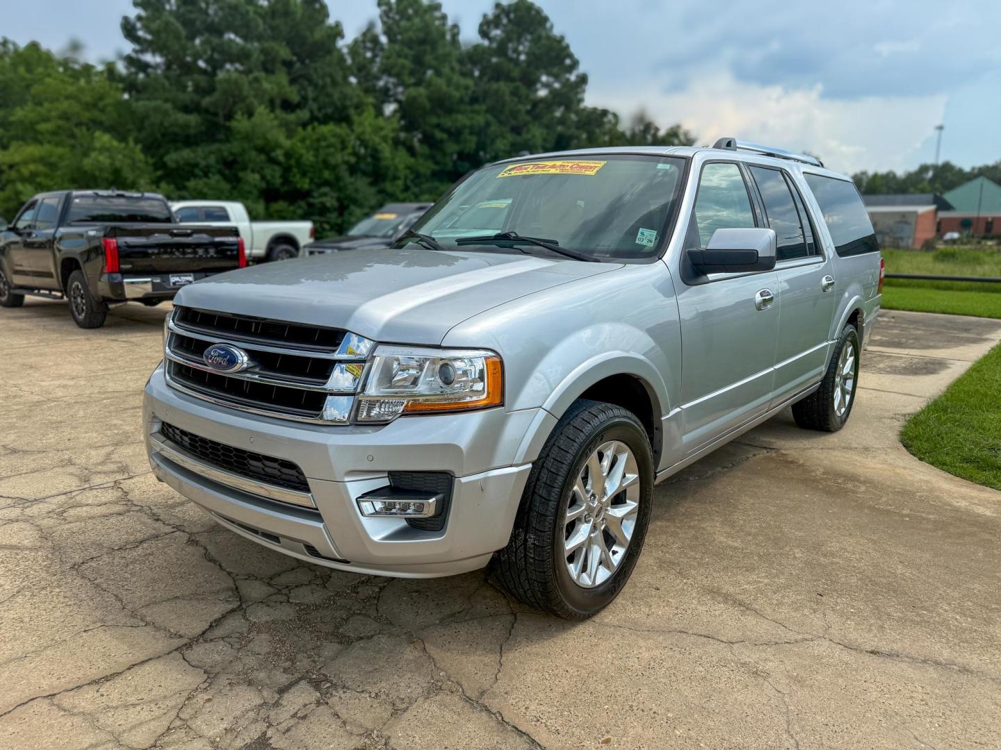 2015 Ford Expedition EL Limited 2WD (1FMJK1KT8FE) with an 3.5L V6 DOHC 24V FFV engine, 6-Speed Automatic transmission, located at 419 N 18th St., Monroe, LA, 71201, (318) 410-9250, 32.514370, -92.105133 - Photo#0