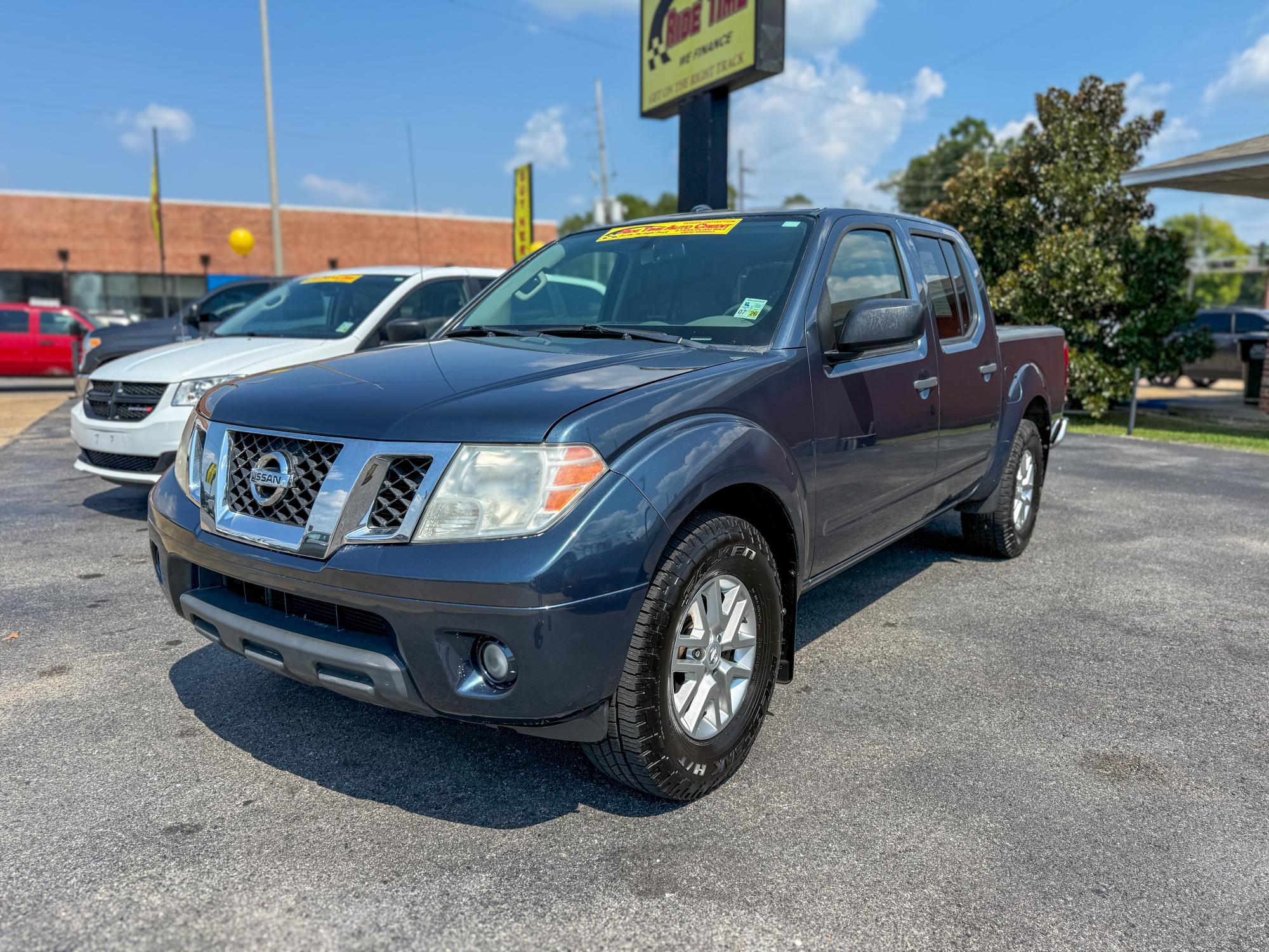 photo of 2014 Nissan Frontier S Crew Cab 5AT 2WD