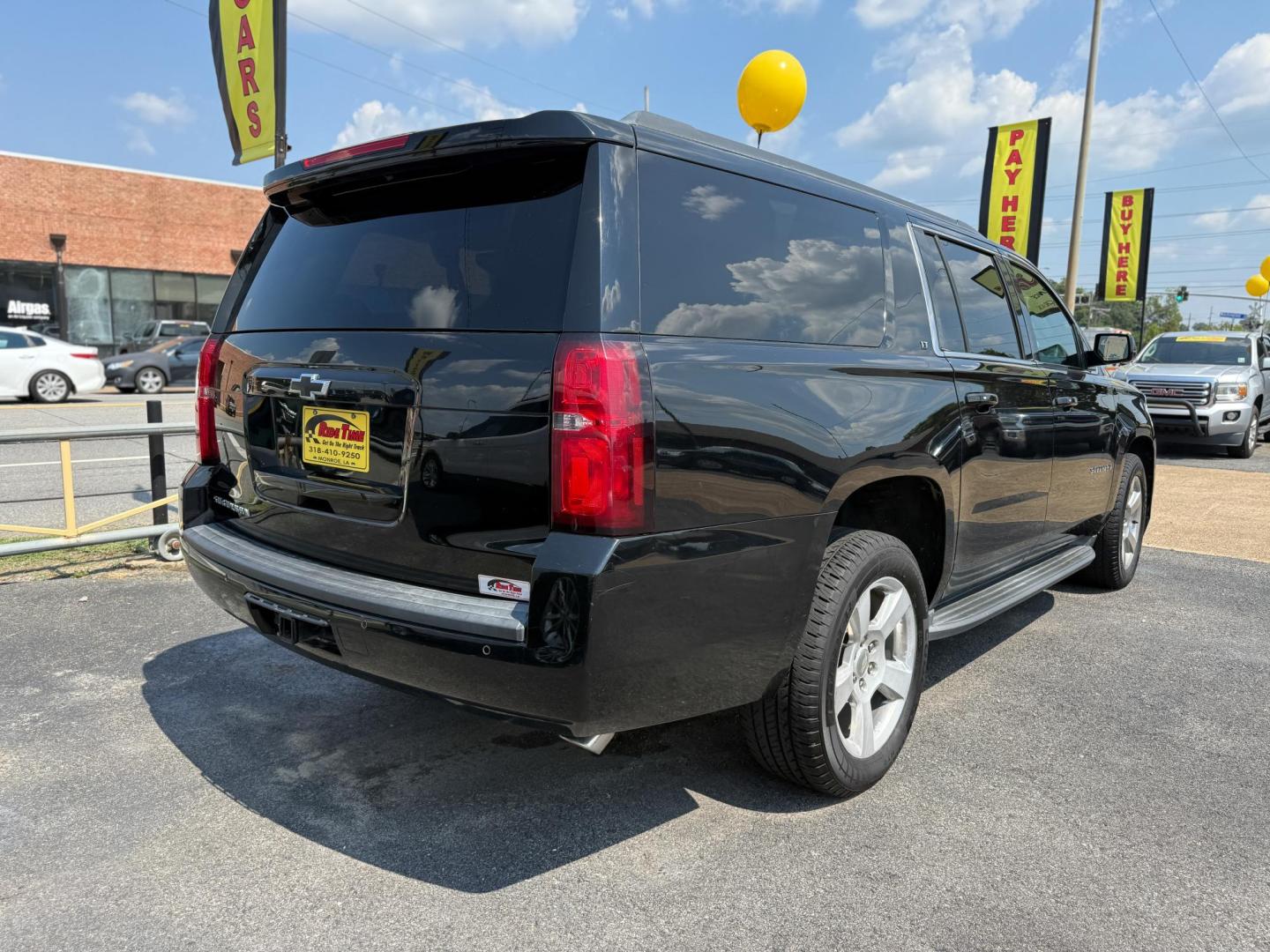 2016 Chevrolet Suburban LT 2WD (1GNSCHKC7GR) with an 5.3L V8 OHV 16V engine, 6A transmission, located at 419 N 18th St., Monroe, LA, 71201, (318) 410-9250, 32.514370, -92.105133 - Photo#1