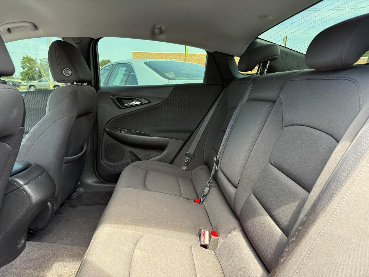 2018 Chevrolet Malibu LS (1G1ZB5ST8JF) with an 1.5L L4 DOHC 16V engine, 6A transmission, located at 419 N 18th St., Monroe, LA, 71201, (318) 410-9250, 32.514370, -92.105133 - Photo#4