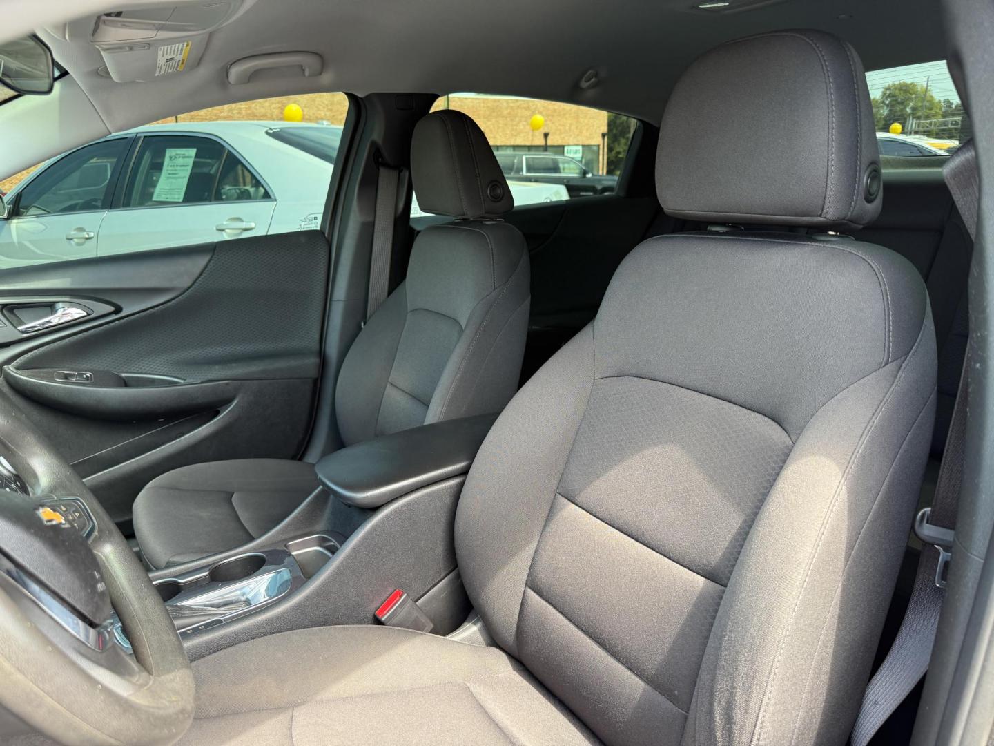 2018 Chevrolet Malibu LS (1G1ZB5ST8JF) with an 1.5L L4 DOHC 16V engine, 6A transmission, located at 419 N 18th St., Monroe, LA, 71201, (318) 410-9250, 32.514370, -92.105133 - Photo#2