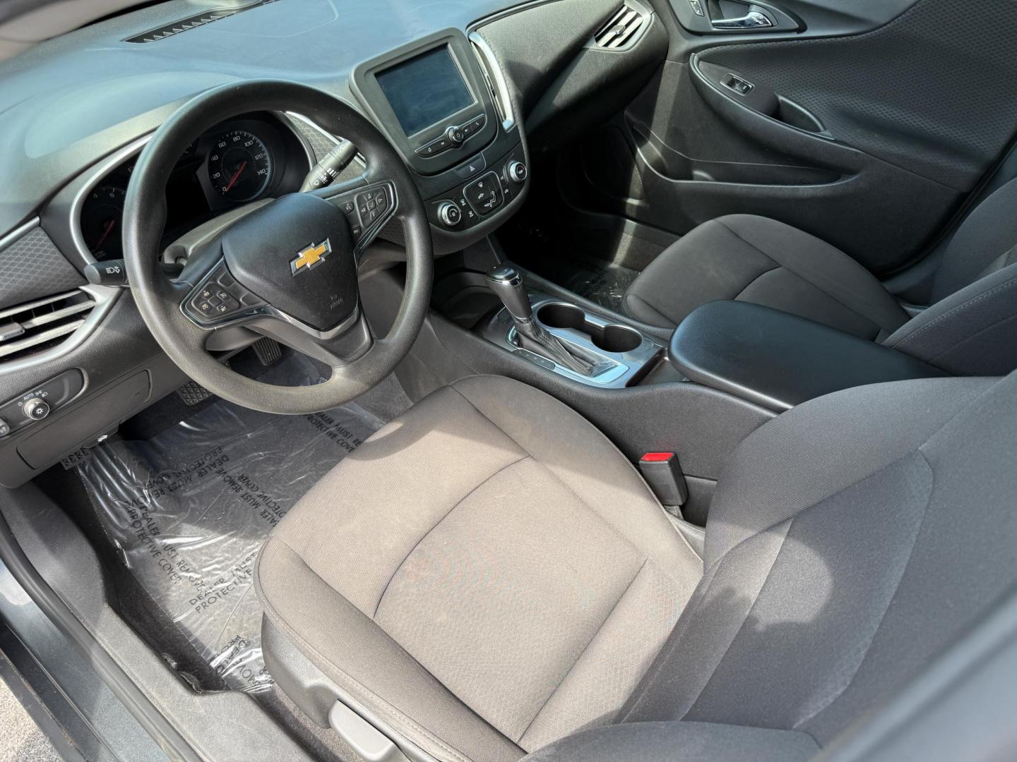 2018 Chevrolet Malibu LS (1G1ZB5ST8JF) with an 1.5L L4 DOHC 16V engine, 6A transmission, located at 419 N 18th St., Monroe, LA, 71201, (318) 410-9250, 32.514370, -92.105133 - Photo#3
