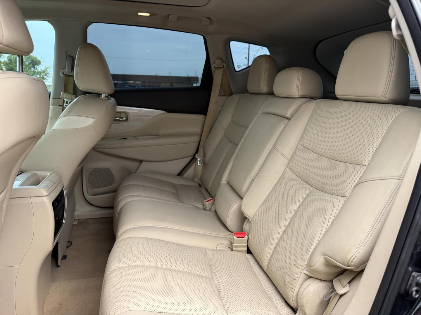 2015 Nissan Murano Platinum FWD (5N1AZ2MG3FN) with an 3.5L V6 DOHC 24V engine, Continuously Variable Transmission transmission, located at 419 N 18th St., Monroe, LA, 71201, (318) 410-9250, 32.514370, -92.105133 - Photo#4