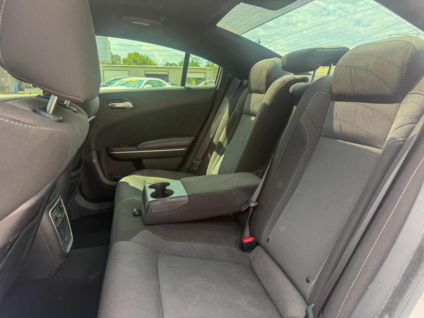 2019 Dodge Charger SXT (2C3CDXBG8KH) with an 3.6L V6 DOHC 24V engine, 8A transmission, located at 419 N 18th St., Monroe, LA, 71201, (318) 410-9250, 32.514370, -92.105133 - Photo#4