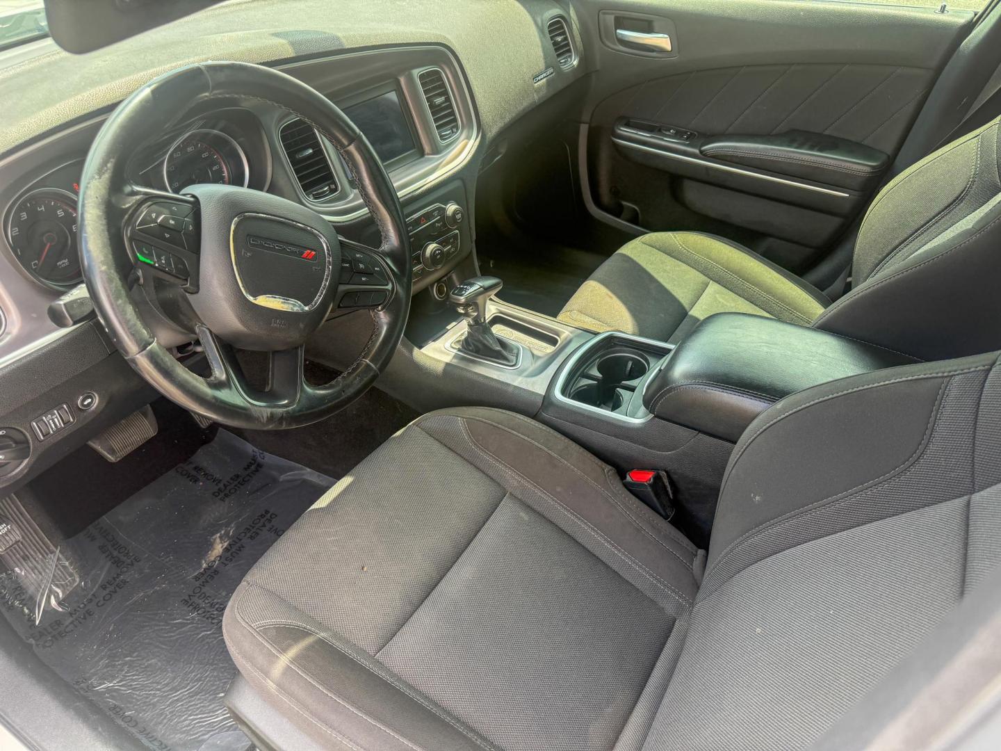 2019 Dodge Charger SXT (2C3CDXBG8KH) with an 3.6L V6 DOHC 24V engine, 8A transmission, located at 419 N 18th St., Monroe, LA, 71201, (318) 410-9250, 32.514370, -92.105133 - Photo#3