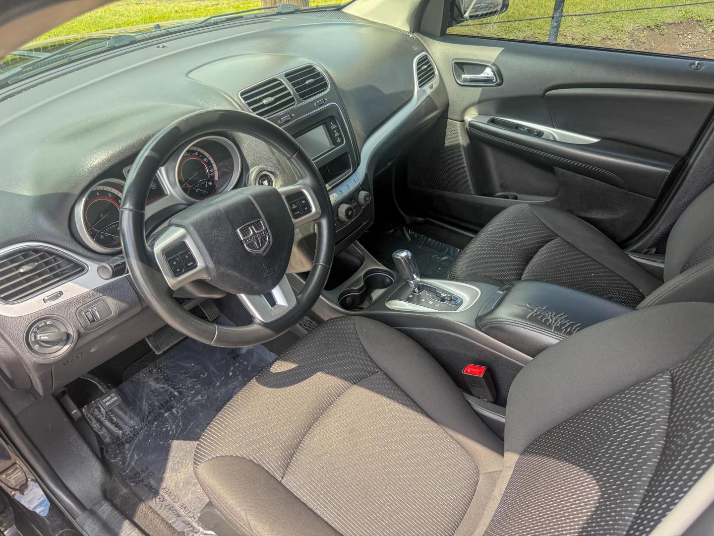 2018 Dodge Journey SE (3C4PDCAB3JT) with an 2.4L L4 DOHC 16V engine, 4A transmission, located at 419 N 18th St., Monroe, LA, 71201, (318) 410-9250, 32.514370, -92.105133 - Photo#3