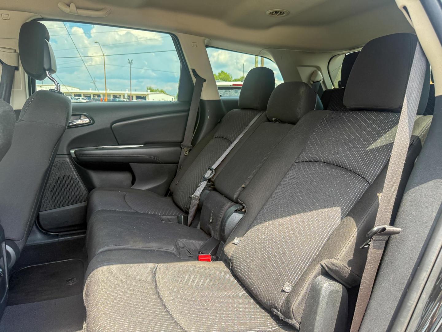 2018 Dodge Journey SE (3C4PDCAB3JT) with an 2.4L L4 DOHC 16V engine, 4A transmission, located at 419 N 18th St., Monroe, LA, 71201, (318) 410-9250, 32.514370, -92.105133 - Photo#4