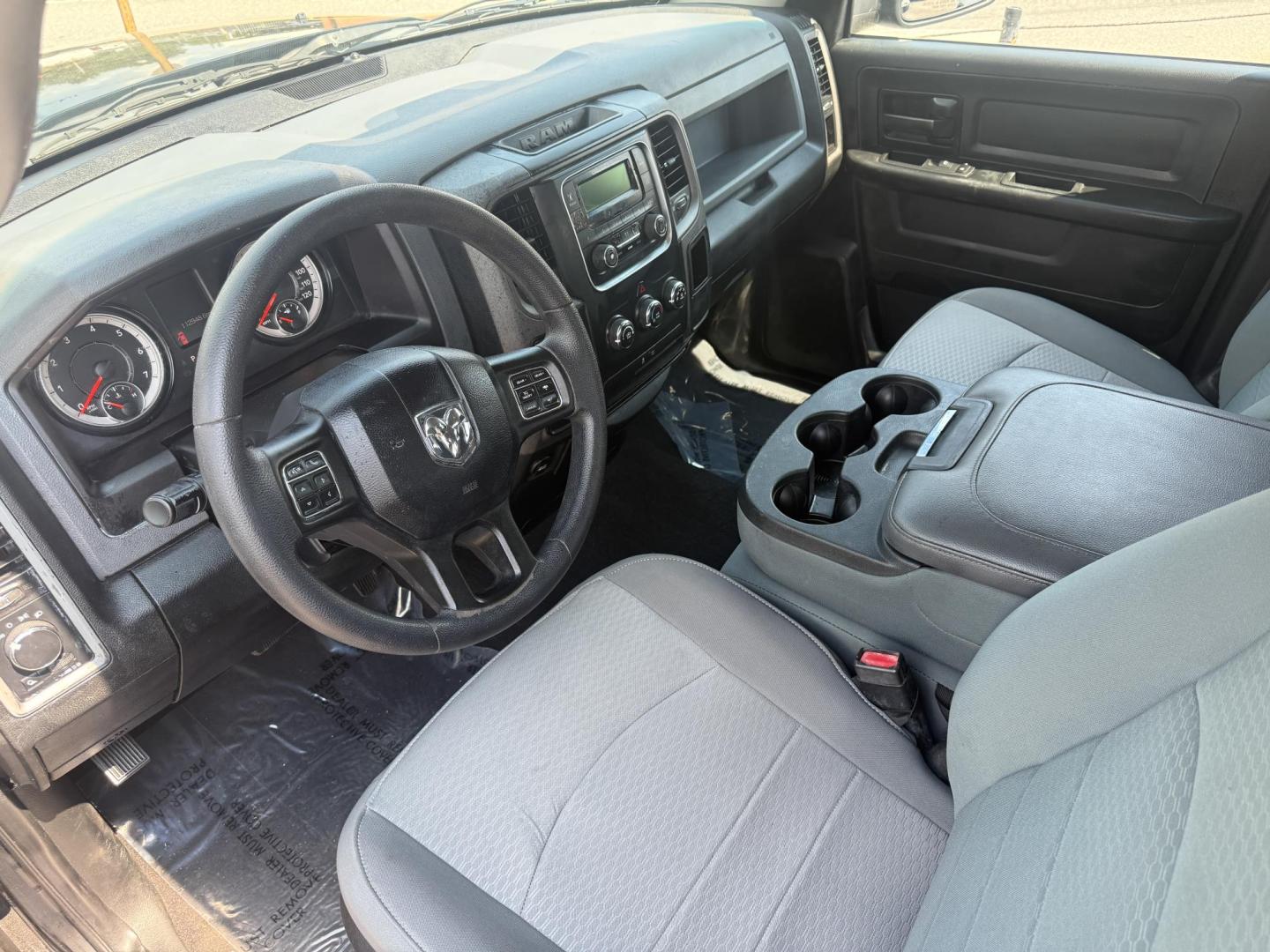 2019 RAM 1500 Tradesman Quad Cab 2WD (1C6RR6FG1KS) with an 3.6L V6 DOHC 24V FFV engine, 8A transmission, located at 419 N 18th St., Monroe, LA, 71201, (318) 410-9250, 32.514370, -92.105133 - Photo#3