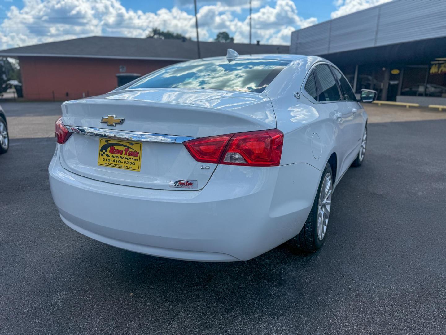 2015 Chevrolet Impala LS (2G11Z5SL2F9) with an 2.5L L4 DOHC 16V engine, 6-Speed Automatic transmission, located at 419 N 18th St., Monroe, LA, 71201, (318) 410-9250, 32.514370, -92.105133 - Photo#1