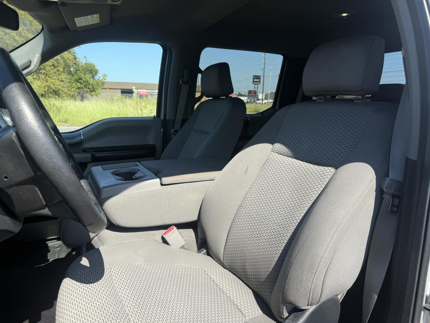 2015 Ford F-150 King-Ranch SuperCrew 5.5-ft. Bed 2WD (1FTEW1CP4FK) with an 2.7L V6 DOHC 24V engine, 6-Speed Automatic transmission, located at 419 N 18th St., Monroe, LA, 71201, (318) 410-9250, 32.514370, -92.105133 - Photo#2
