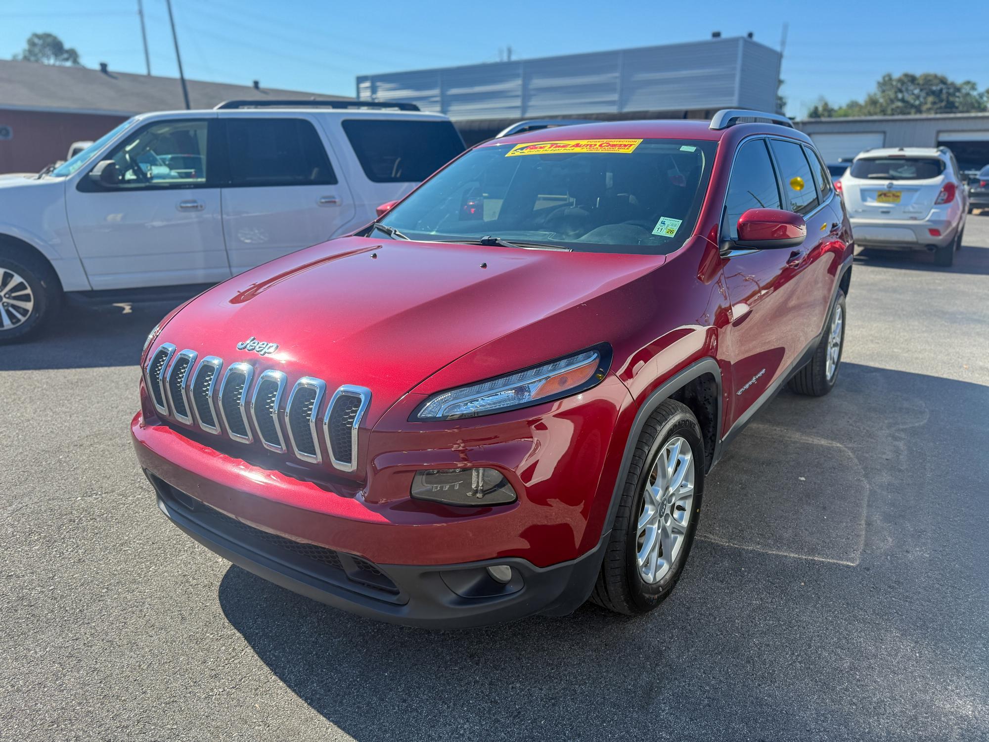 photo of 2015 Jeep Cherokee Latitude FWD