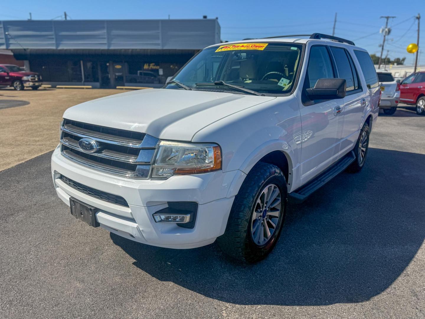 2017 Ford Expedition XLT 2WD (1FMJU1HT5HE) with an 3.5L V6 DOHC 24V FFV engine, 6A transmission, located at 419 N 18th St., Monroe, LA, 71201, (318) 410-9250, 32.514370, -92.105133 - Photo#0