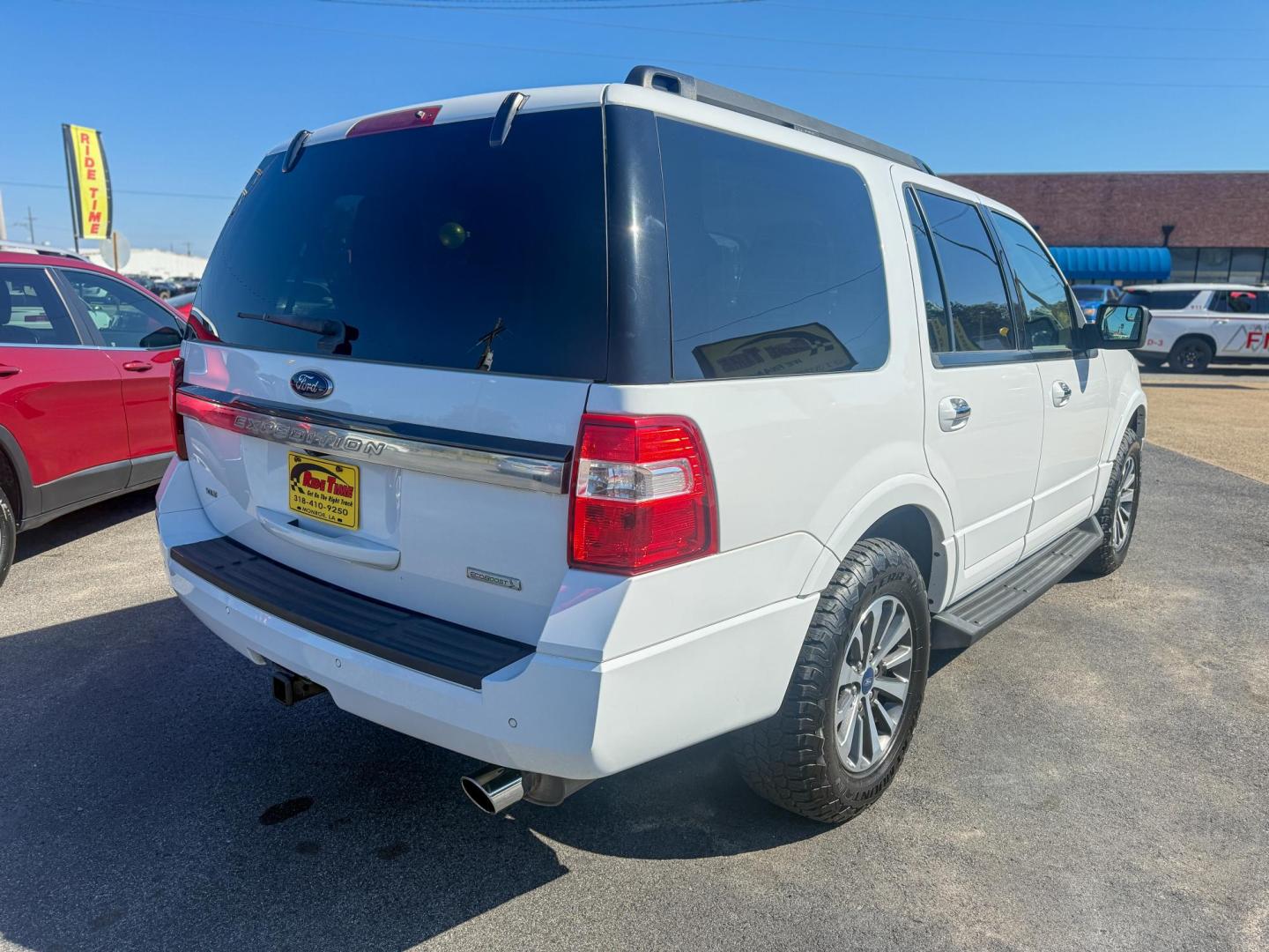 2017 Ford Expedition XLT 2WD (1FMJU1HT5HE) with an 3.5L V6 DOHC 24V FFV engine, 6A transmission, located at 419 N 18th St., Monroe, LA, 71201, (318) 410-9250, 32.514370, -92.105133 - Photo#1