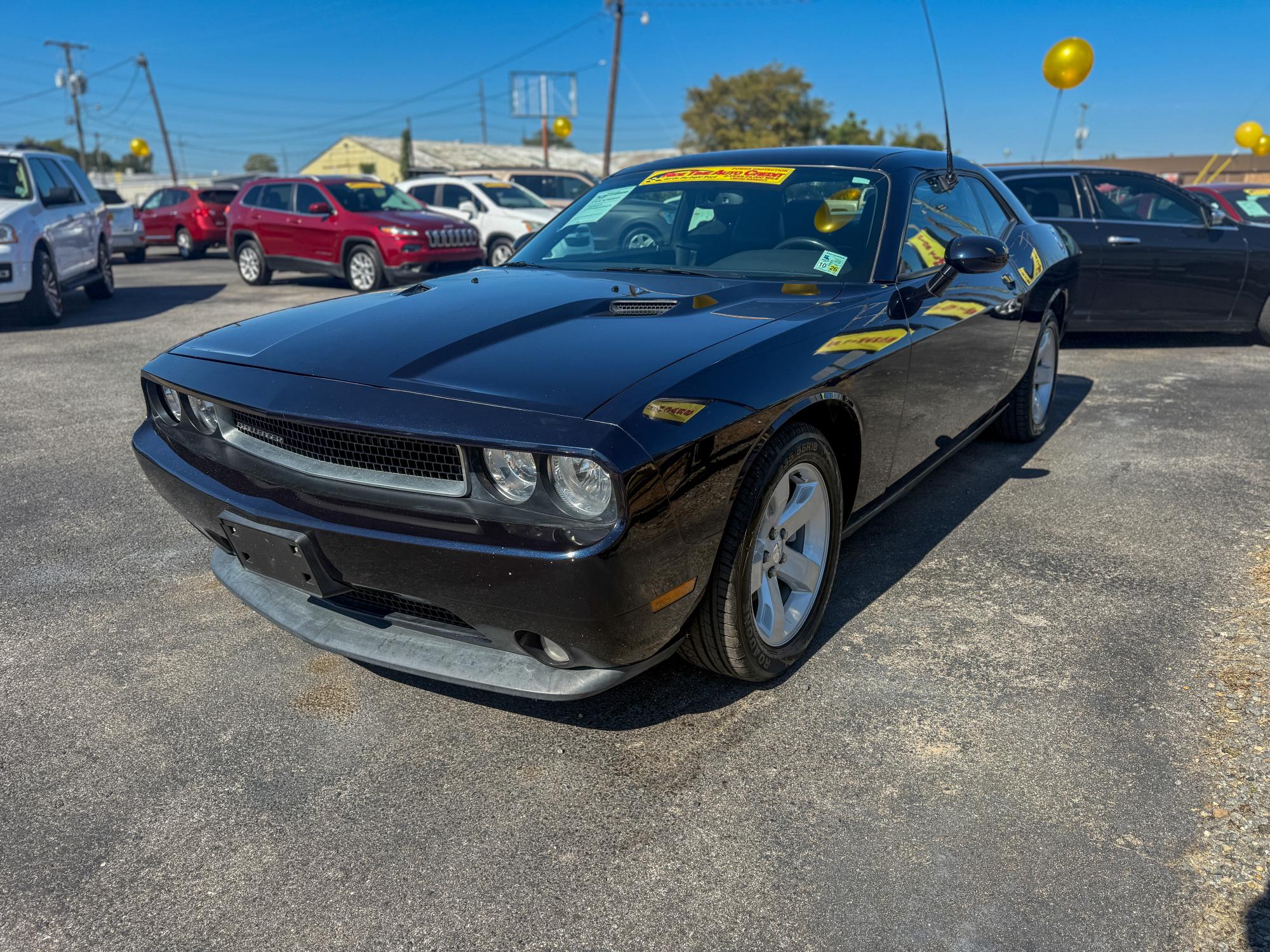 photo of 2012 Dodge Challenger SXT