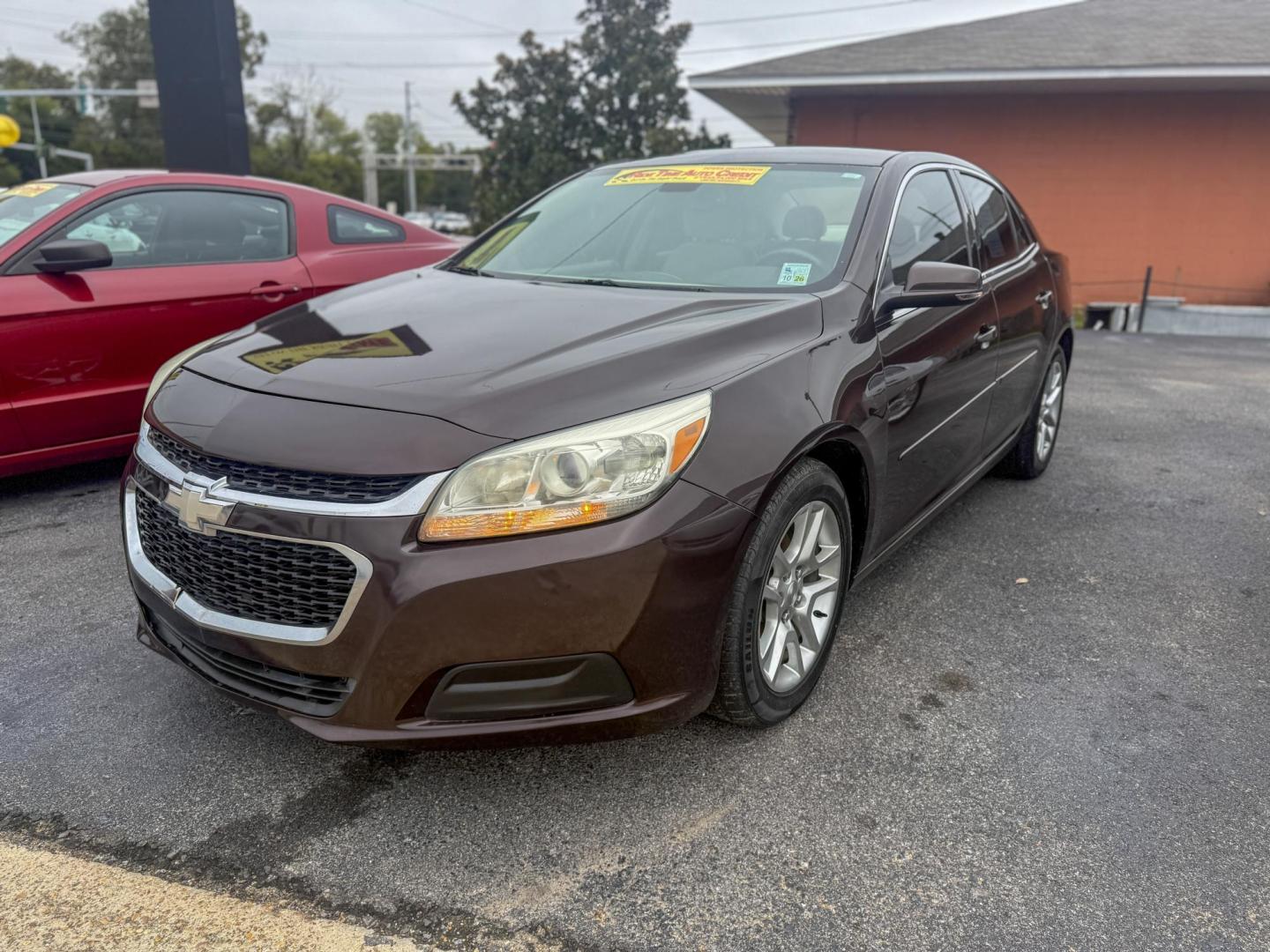 2015 Chevrolet Malibu 1LT (1G11C5SL0FF) with an 2.5L L4 DOHC 16V engine, 6-Speed Automatic transmission, located at 419 N 18th St., Monroe, LA, 71201, (318) 410-9250, 32.514370, -92.105133 - Photo#0