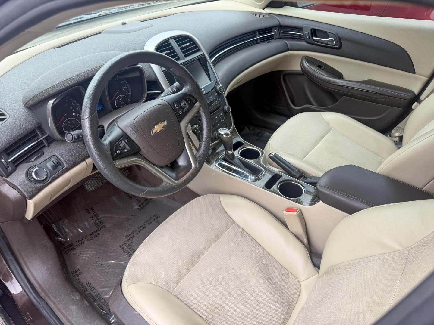 2015 Chevrolet Malibu 1LT (1G11C5SL0FF) with an 2.5L L4 DOHC 16V engine, 6-Speed Automatic transmission, located at 419 N 18th St., Monroe, LA, 71201, (318) 410-9250, 32.514370, -92.105133 - Photo#3