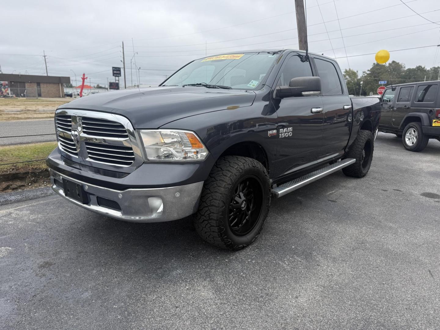 2014 RAM 1500 SLT Crew Cab SWB 4WD (1C6RR7LT8ES) with an 5.7L V8 OHV 16V engine, 6-Speed Automatic transmission, located at 419 N 18th St., Monroe, LA, 71201, (318) 410-9250, 32.514370, -92.105133 - Photo#0