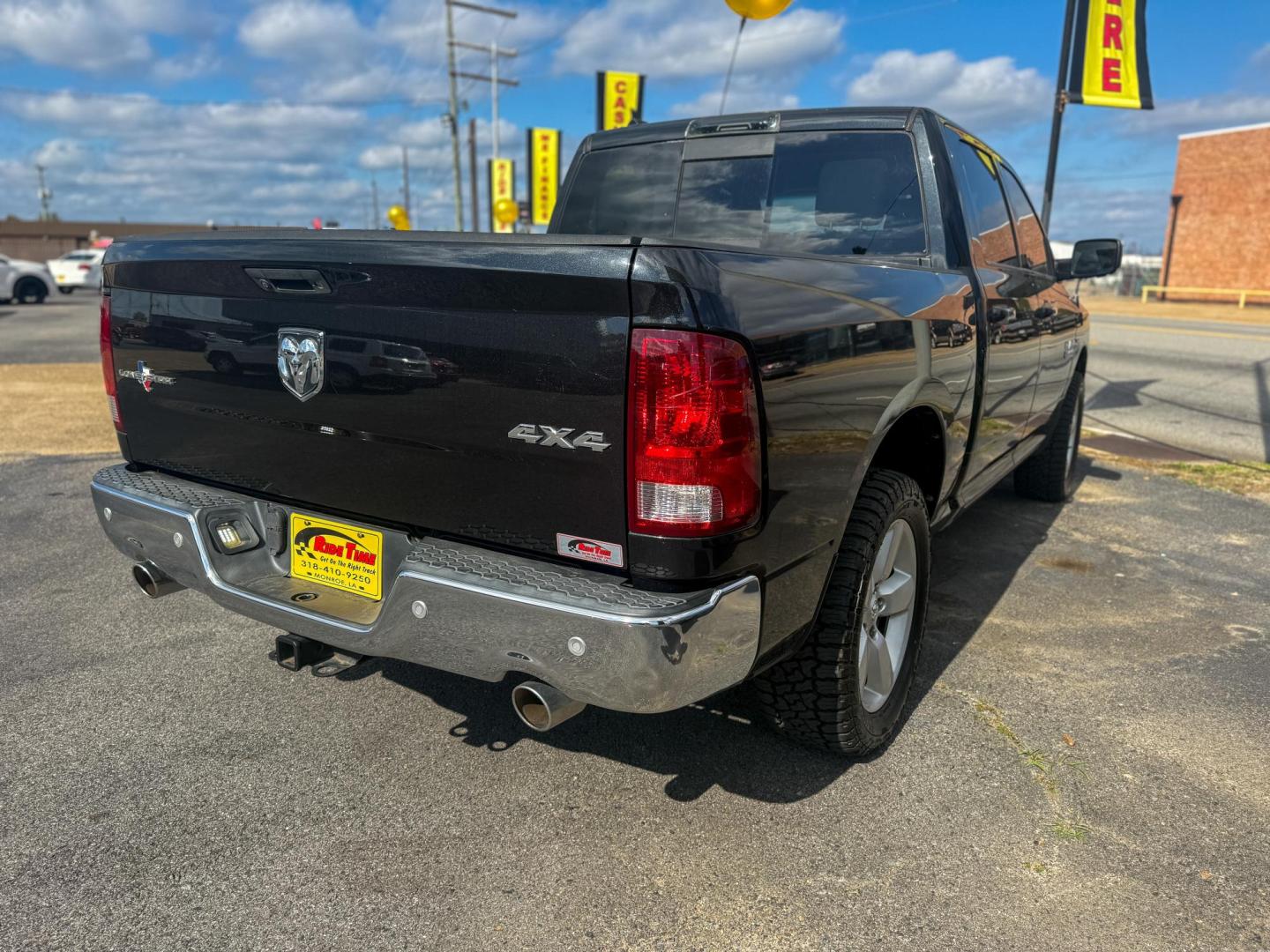 2016 RAM 1500 SLT Crew Cab SWB 4WD (1C6RR7LT2GS) with an 5.7L V8 OHV 16V engine, 6A transmission, located at 419 N 18th St., Monroe, LA, 71201, (318) 410-9250, 32.514370, -92.105133 - Photo#1
