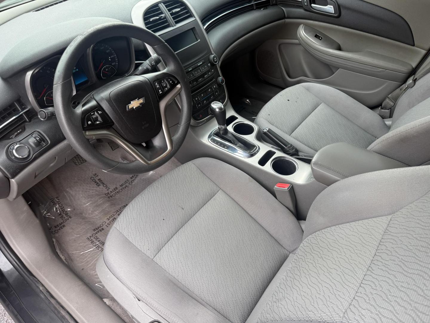 2015 Chevrolet Malibu LS (1G11B5SLXFF) with an 2.5L L4 DOHC 16V engine, 6-Speed Automatic transmission, located at 419 N 18th St., Monroe, LA, 71201, (318) 410-9250, 32.514370, -92.105133 - Photo#3