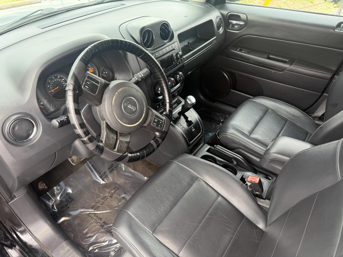 2015 Jeep Patriot Latitude 2WD (1C4NJPFA3FD) with an 2.0L L4 DOHC 16V engine, located at 419 N 18th St., Monroe, LA, 71201, (318) 410-9250, 32.514370, -92.105133 - Photo#3