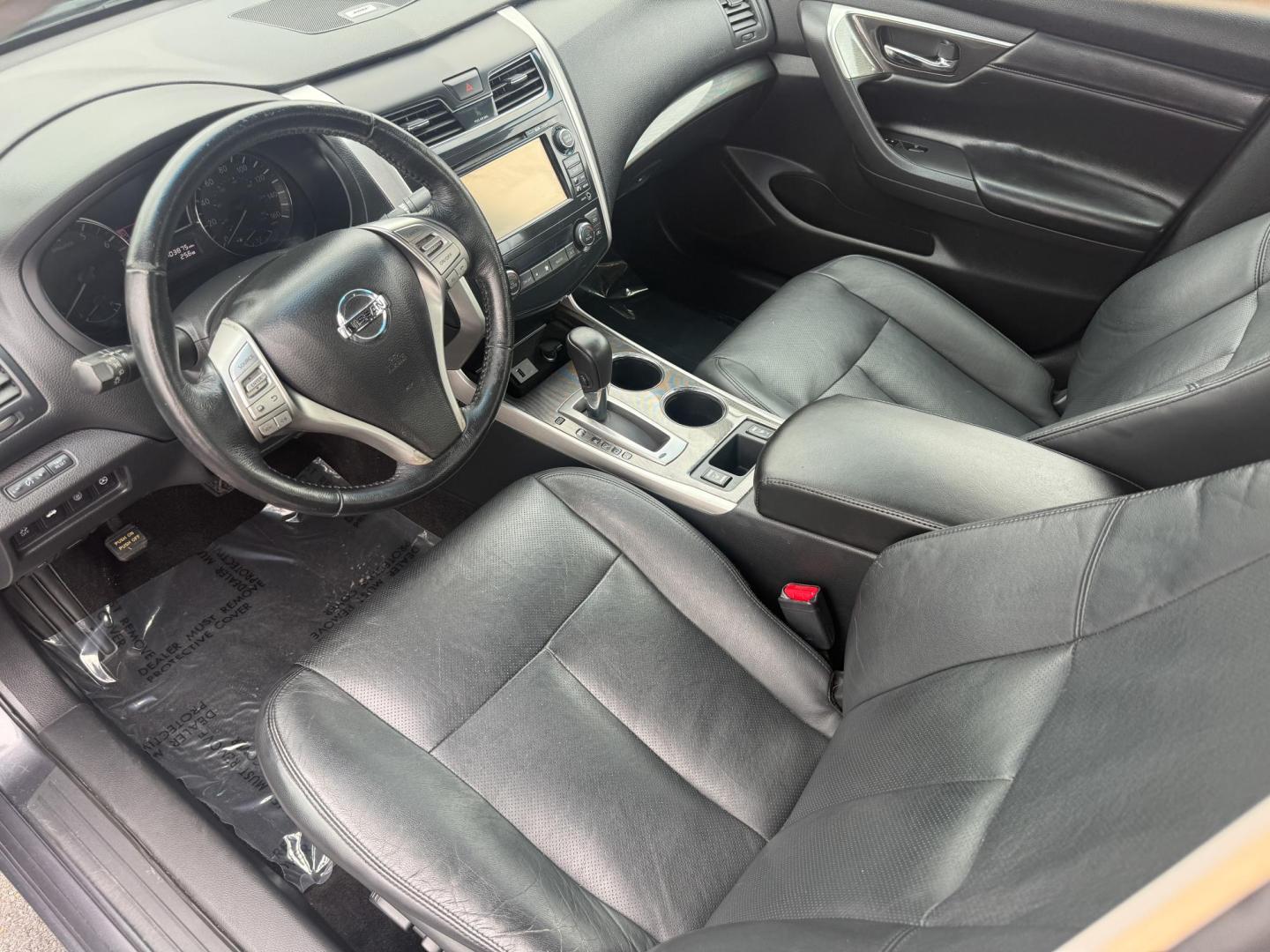 2013 Nissan Altima 2.5 S (1N4AL3AP3DN) with an 2.5L L4 DOHC 16V engine, located at 419 N 18th St., Monroe, LA, 71201, (318) 410-9250, 32.514370, -92.105133 - Photo#3