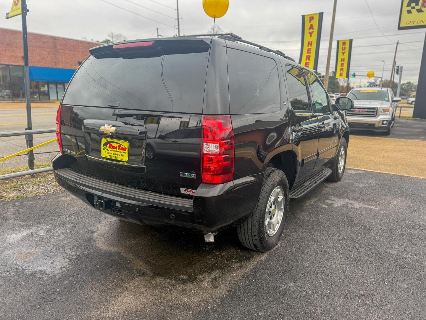 2010 Chevrolet Tahoe LT 2WD (1GNUCBE01AR) with an 5.3L V8 OHV 16V FFV engine, 6-Speed Automatic transmission, located at 419 N 18th St., Monroe, LA, 71201, (318) 410-9250, 32.514370, -92.105133 - Photo#1
