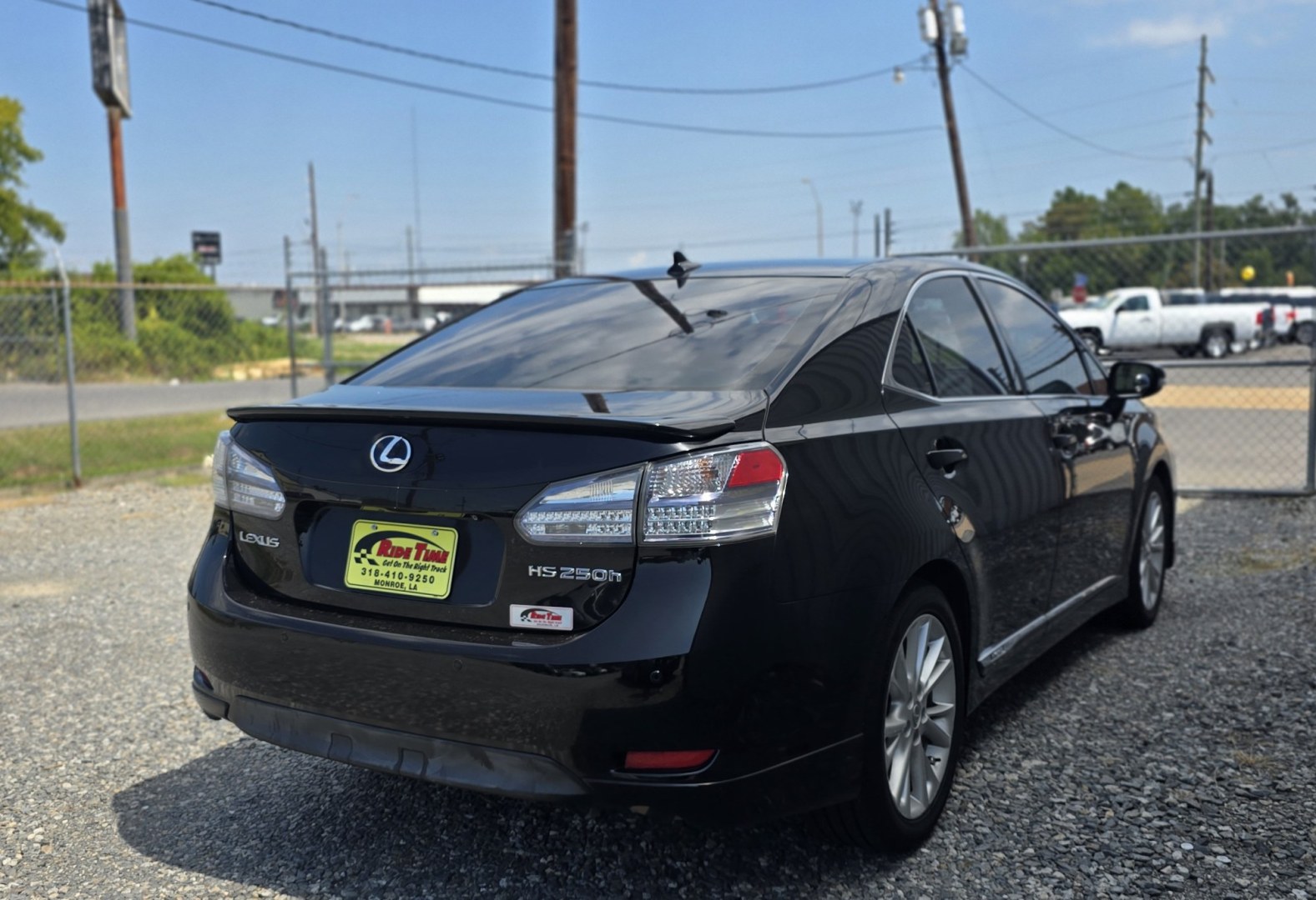 2010 Lexus HS 250h Premium (JTHBB1BA8A2) with an 2.4L L4 DOHC 16V HYBRID engine, Continuously Variable Transmisson transmission, located at 419 N 18th St., Monroe, LA, 71201, (318) 410-9250, 32.514370, -92.105133- Photo#3