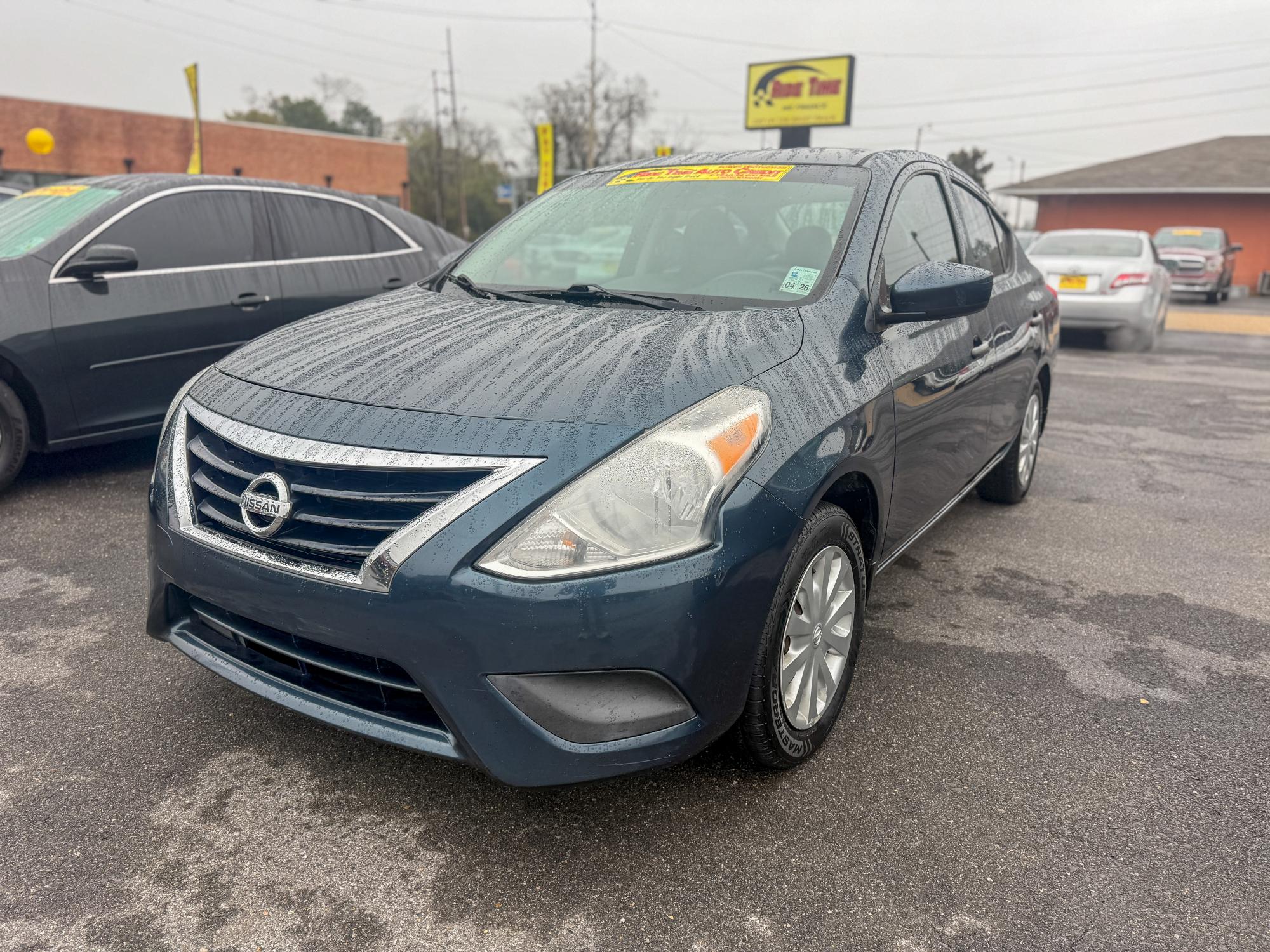 photo of 2017 Nissan Versa 1.6 S 4A