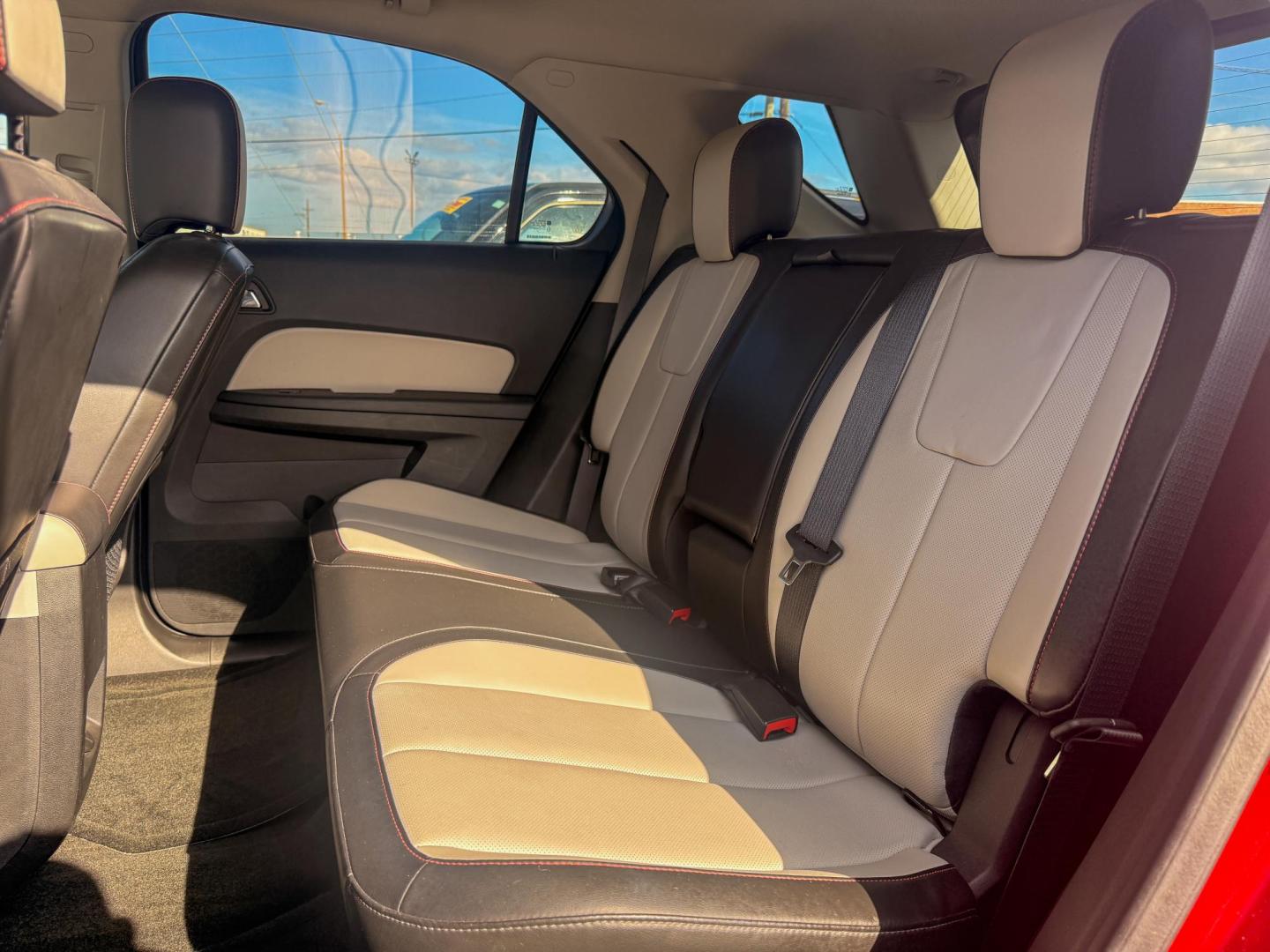 2014 Chevrolet Equinox 2LT 2WD (2GNALCEK1E6) with an 2.4L L4 DOHC 16V FFV engine, 6-Speed Automatic transmission, located at 419 N 18th St., Monroe, LA, 71201, (318) 410-9250, 32.514370, -92.105133 - Photo#4