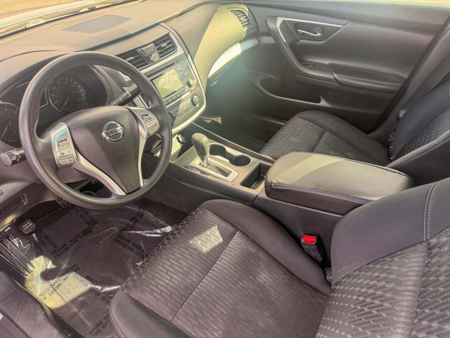 2018 Nissan Altima 2.5 (1N4AL3AP6JC) with an 2.5L L4 DOHC 16V engine, CVT transmission, located at 419 N 18th St., Monroe, LA, 71201, (318) 410-9250, 32.514370, -92.105133 - Photo#3