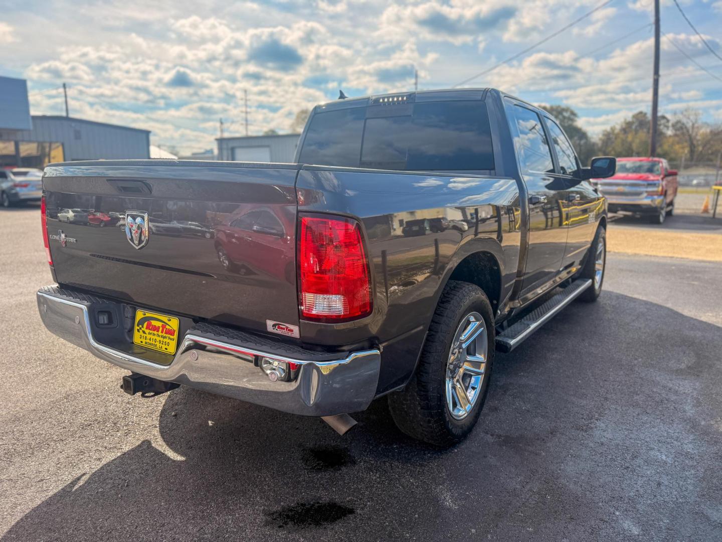 2018 RAM 1500 SLT Crew Cab SWB 2WD (1C6RR6LG2JS) with an 3.6L V6 DOHC 24V FFV engine, 8A transmission, located at 419 N 18th St., Monroe, LA, 71201, (318) 410-9250, 32.514370, -92.105133 - Photo#1