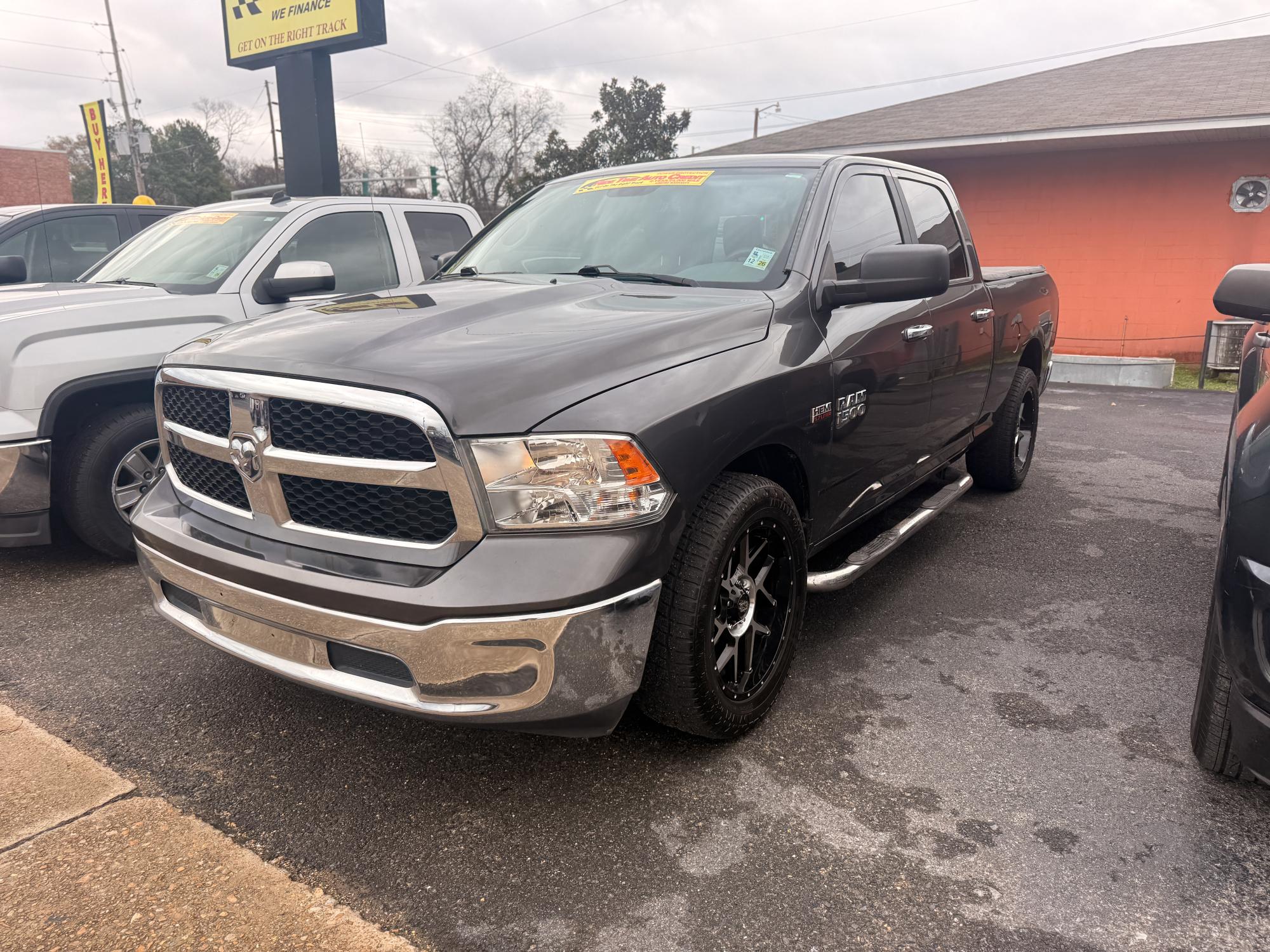 photo of 2017 RAM 1500 SLT Crew Cab LWB 2WD