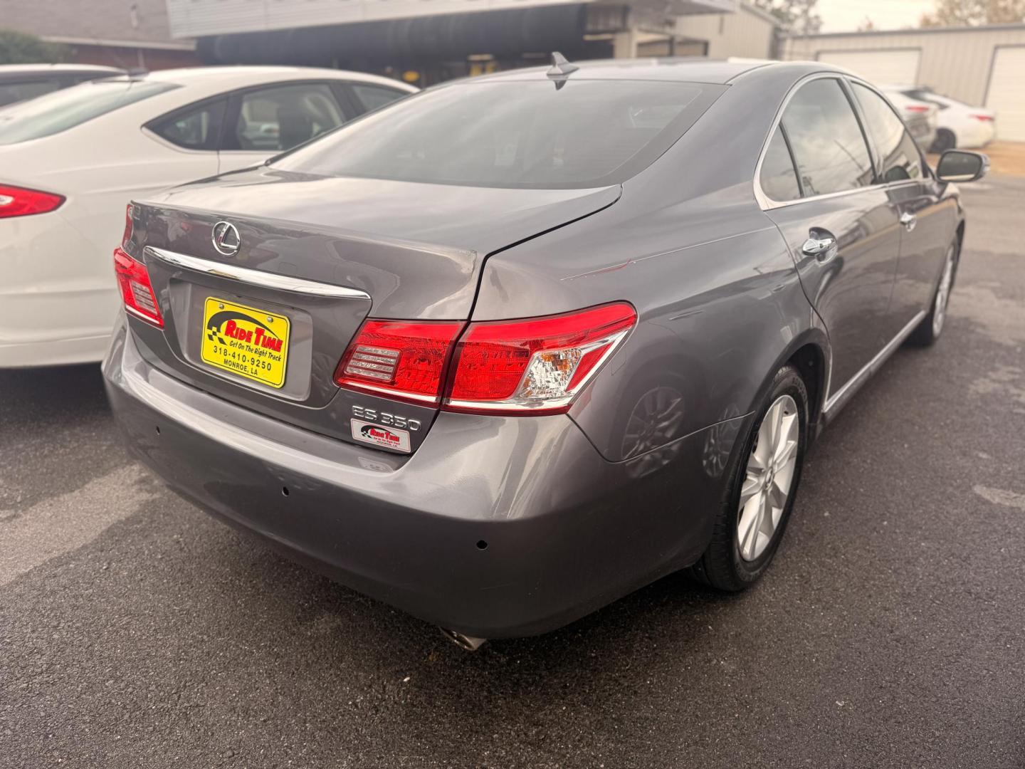 2012 Lexus ES 350 Sedan (JTHBK1EG3C2) with an 3.5L V6 DOHC 24V engine, 6-Speed Automatic transmission, located at 419 N 18th St., Monroe, LA, 71201, (318) 410-9250, 32.514370, -92.105133 - Photo#1