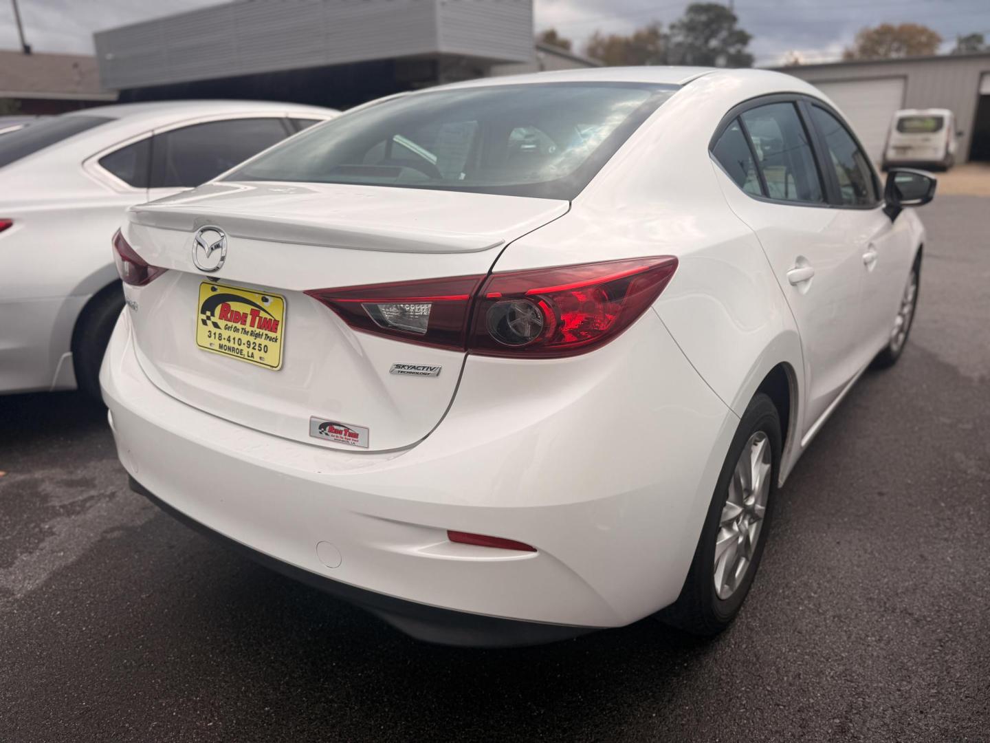 2016 Mazda MAZDA3 i Touring AT 4-Door (3MZBM1V73GM) with an 2.0L L4 DOHC 16V engine, 6A transmission, located at 419 N 18th St., Monroe, LA, 71201, (318) 410-9250, 32.514370, -92.105133 - Photo#1