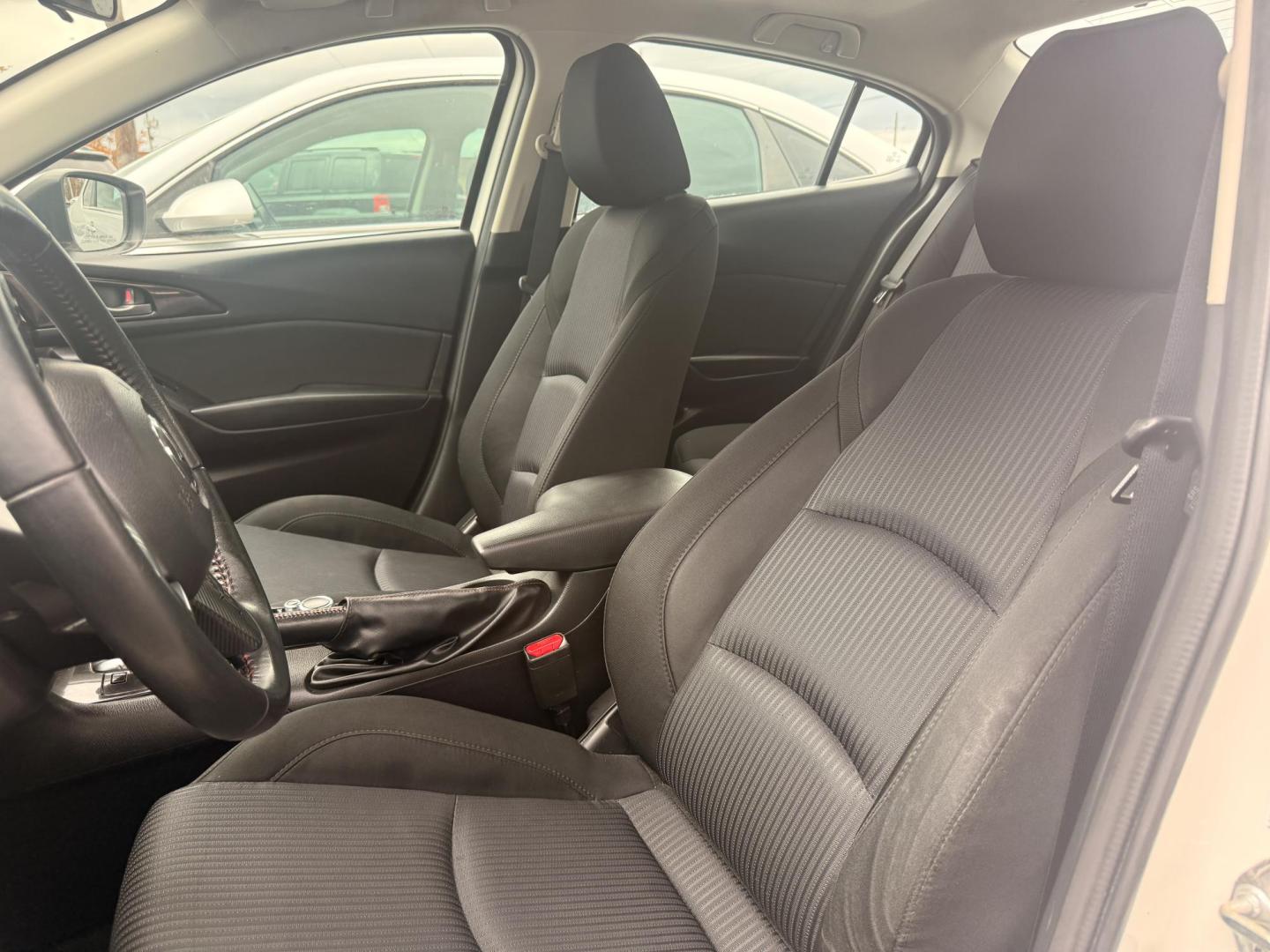 2016 Mazda MAZDA3 i Touring AT 4-Door (3MZBM1V73GM) with an 2.0L L4 DOHC 16V engine, 6A transmission, located at 419 N 18th St., Monroe, LA, 71201, (318) 410-9250, 32.514370, -92.105133 - Photo#2