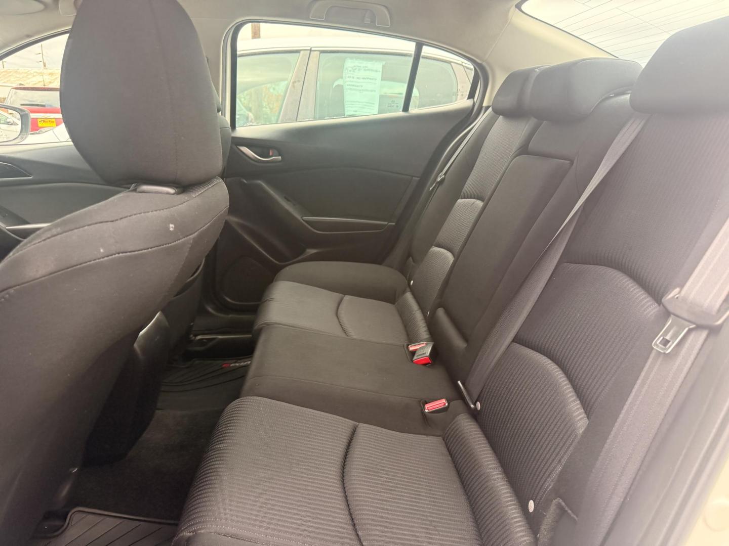 2016 Mazda MAZDA3 i Touring AT 4-Door (3MZBM1V73GM) with an 2.0L L4 DOHC 16V engine, 6A transmission, located at 419 N 18th St., Monroe, LA, 71201, (318) 410-9250, 32.514370, -92.105133 - Photo#4