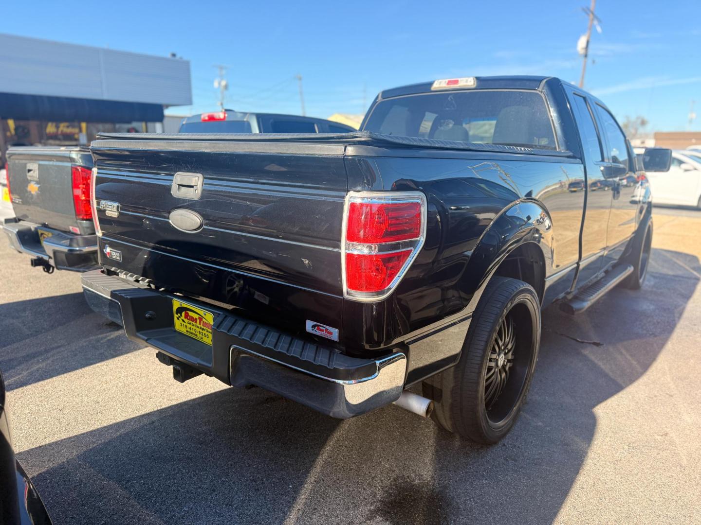 2011 Ford F-150 FX2 SuperCab 6.5-ft. Bed 2WD (1FTEX1CM2BF) with an 3.7L V6 DOHC 24V engine, 4-Speed Automatic transmission, located at 419 N 18th St., Monroe, LA, 71201, (318) 410-9250, 32.514370, -92.105133 - Photo#1