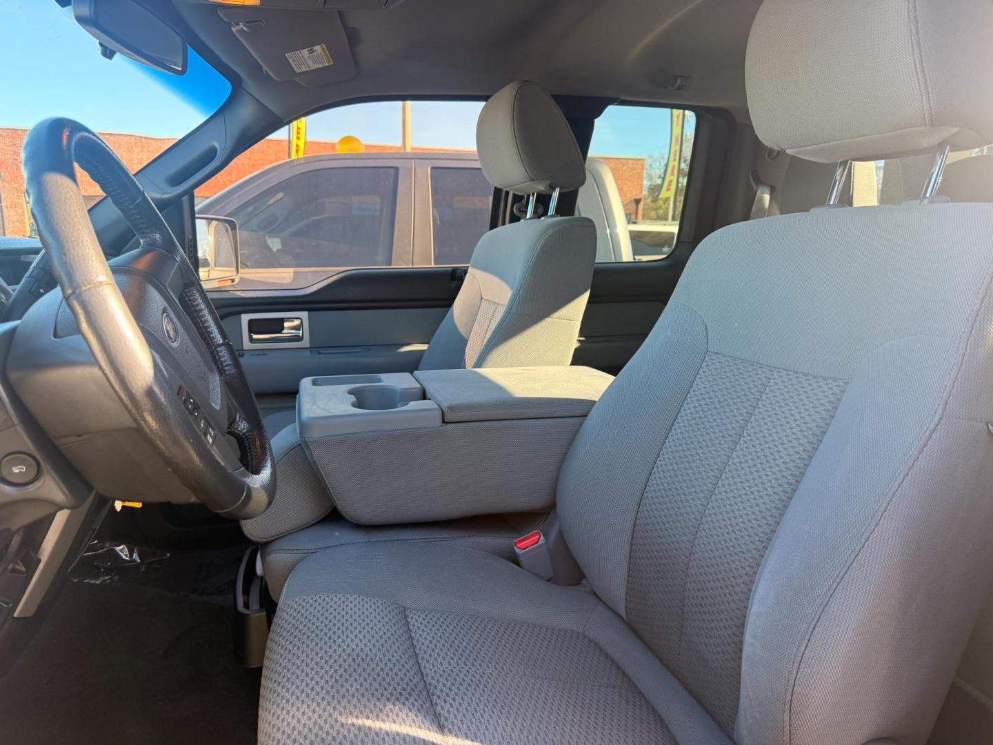 2011 Ford F-150 FX2 SuperCab 6.5-ft. Bed 2WD (1FTEX1CM2BF) with an 3.7L V6 DOHC 24V engine, 4-Speed Automatic transmission, located at 419 N 18th St., Monroe, LA, 71201, (318) 410-9250, 32.514370, -92.105133 - Photo#2