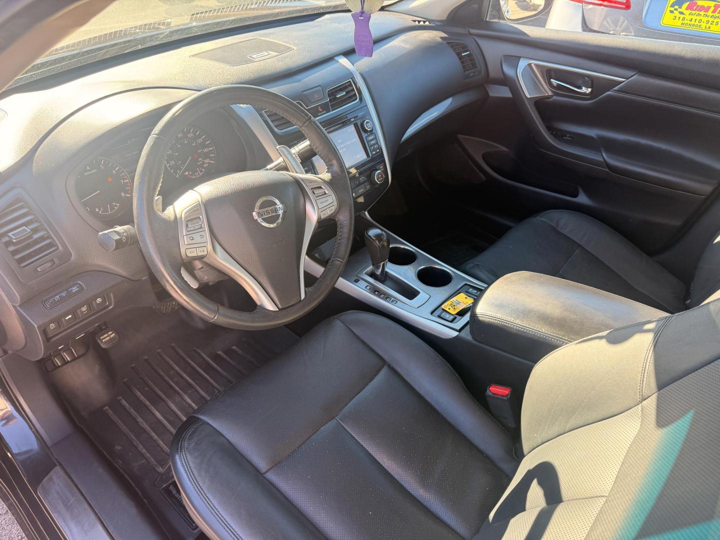 2015 Nissan Altima 3.5 SV (1N4BL3AP2FC) with an 3.5L V6 DOHC 24V engine, Continuously Variable Transmission transmission, located at 419 N 18th St., Monroe, LA, 71201, (318) 410-9250, 32.514370, -92.105133 - Photo#3