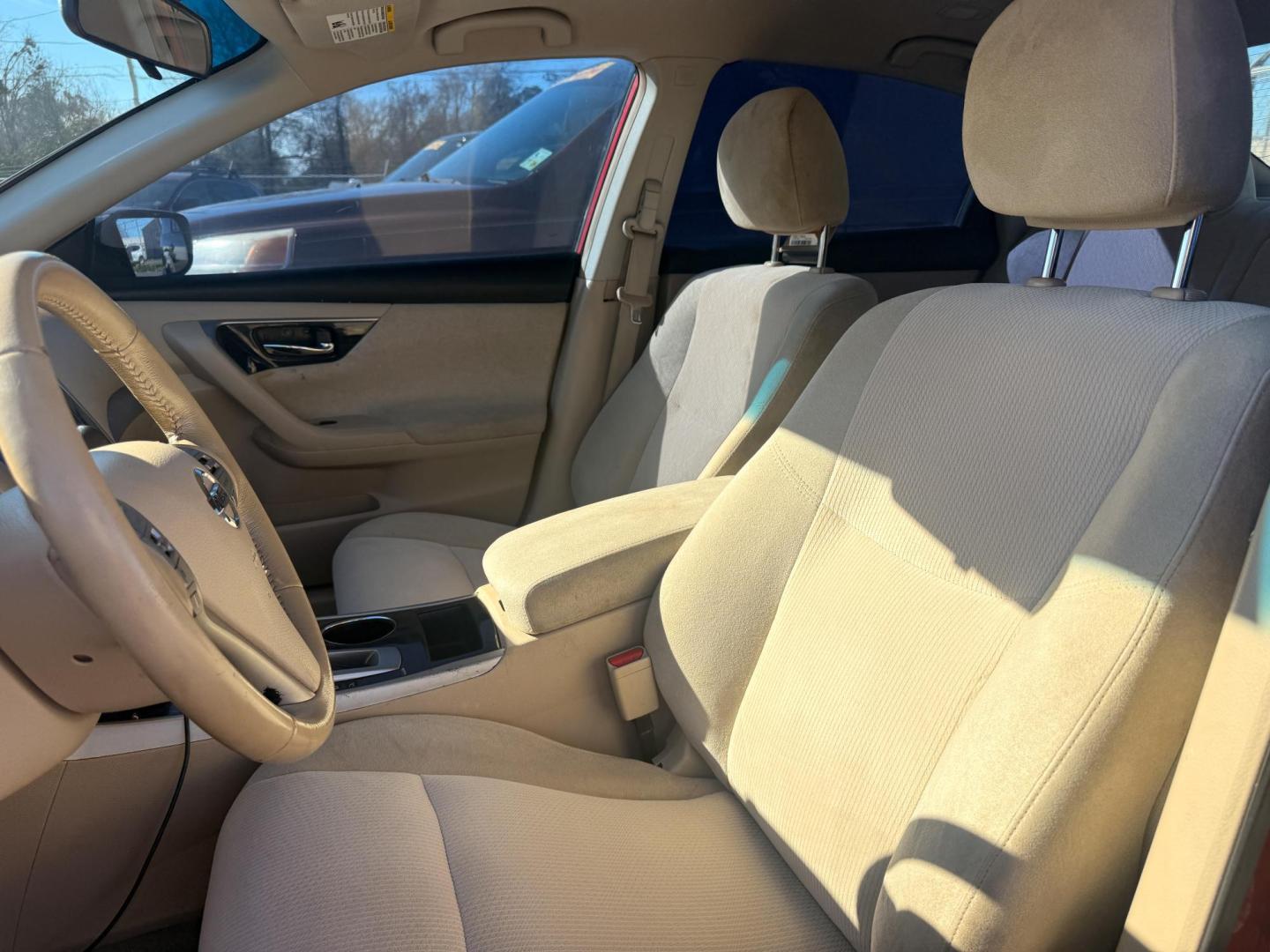 2013 Nissan Altima 2.5 S (1N4AL3AP7DN) with an 2.5L L4 DOHC 16V engine, located at 419 N 18th St., Monroe, LA, 71201, (318) 410-9250, 32.514370, -92.105133 - Photo#2