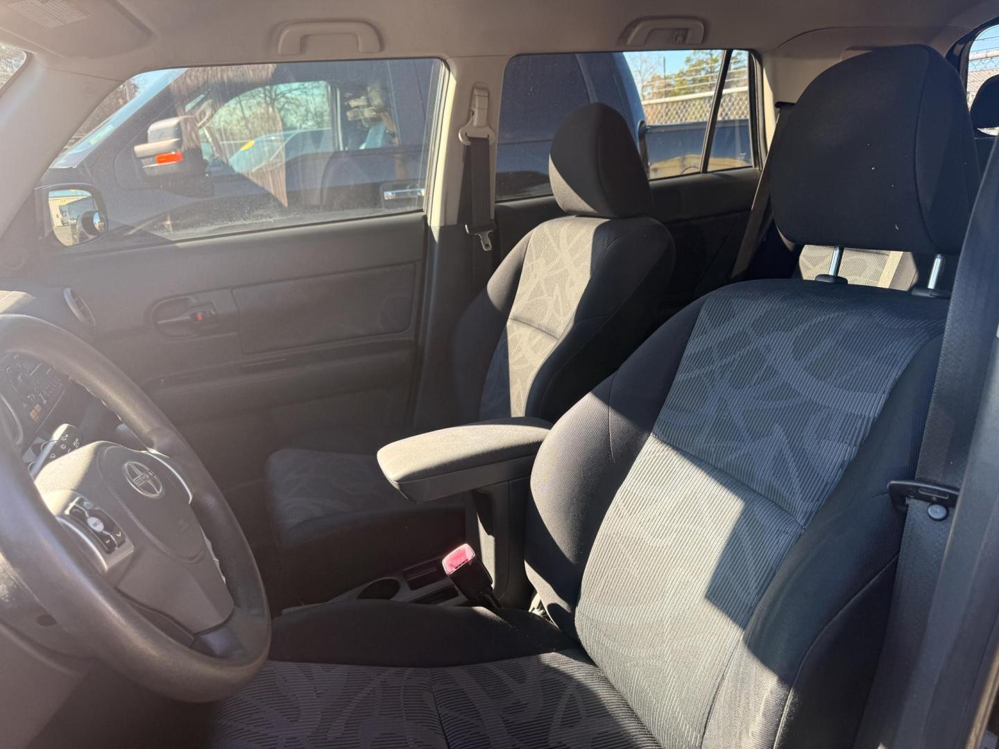 2012 Scion xB 5-Door Wagon 5-Spd MT (JTLZE4FE2C1) with an 2.4L L4 DOHC 16V engine, 5-Speed Manual transmission, located at 419 N 18th St., Monroe, LA, 71201, (318) 410-9250, 32.514370, -92.105133 - Photo#2